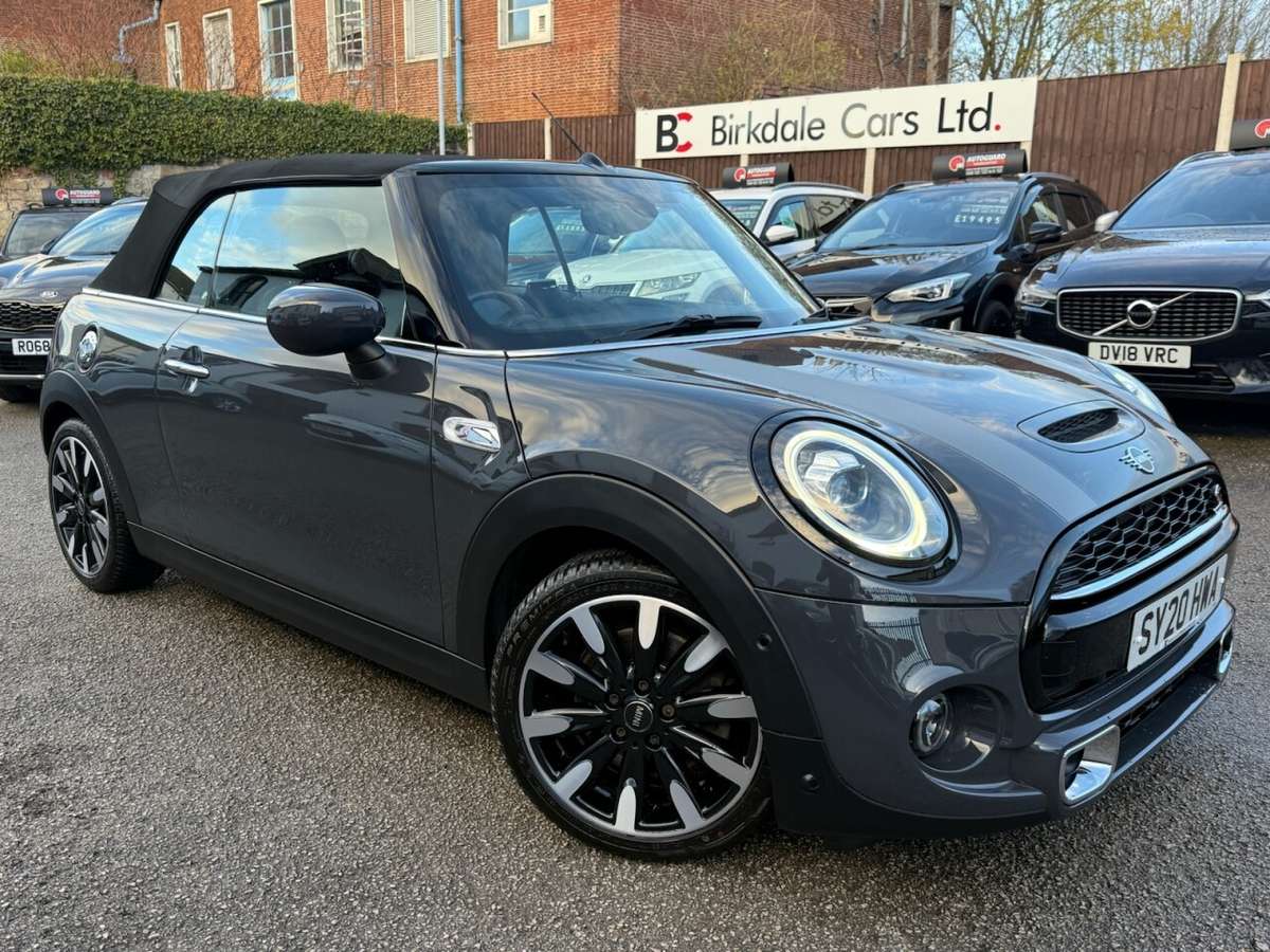 Check out this Mini Convertible 2020 Petrol Manual