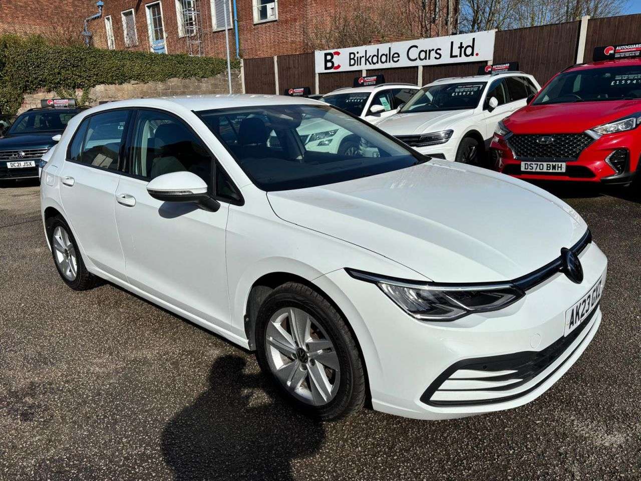 A 2023 VOLKSWAGEN GOLF 1.5 TSI Life Hatchback 5dr Petrol Manual Euro 6 (s/s) (150 ps) FSH(VW) - AP A 2023 VOLKSWAGEN GOLF 1.5 TSI Life Hatchback 5dr Petrol Manual Euro 6 (s/s) (150 ps) FSH(VW) - AP