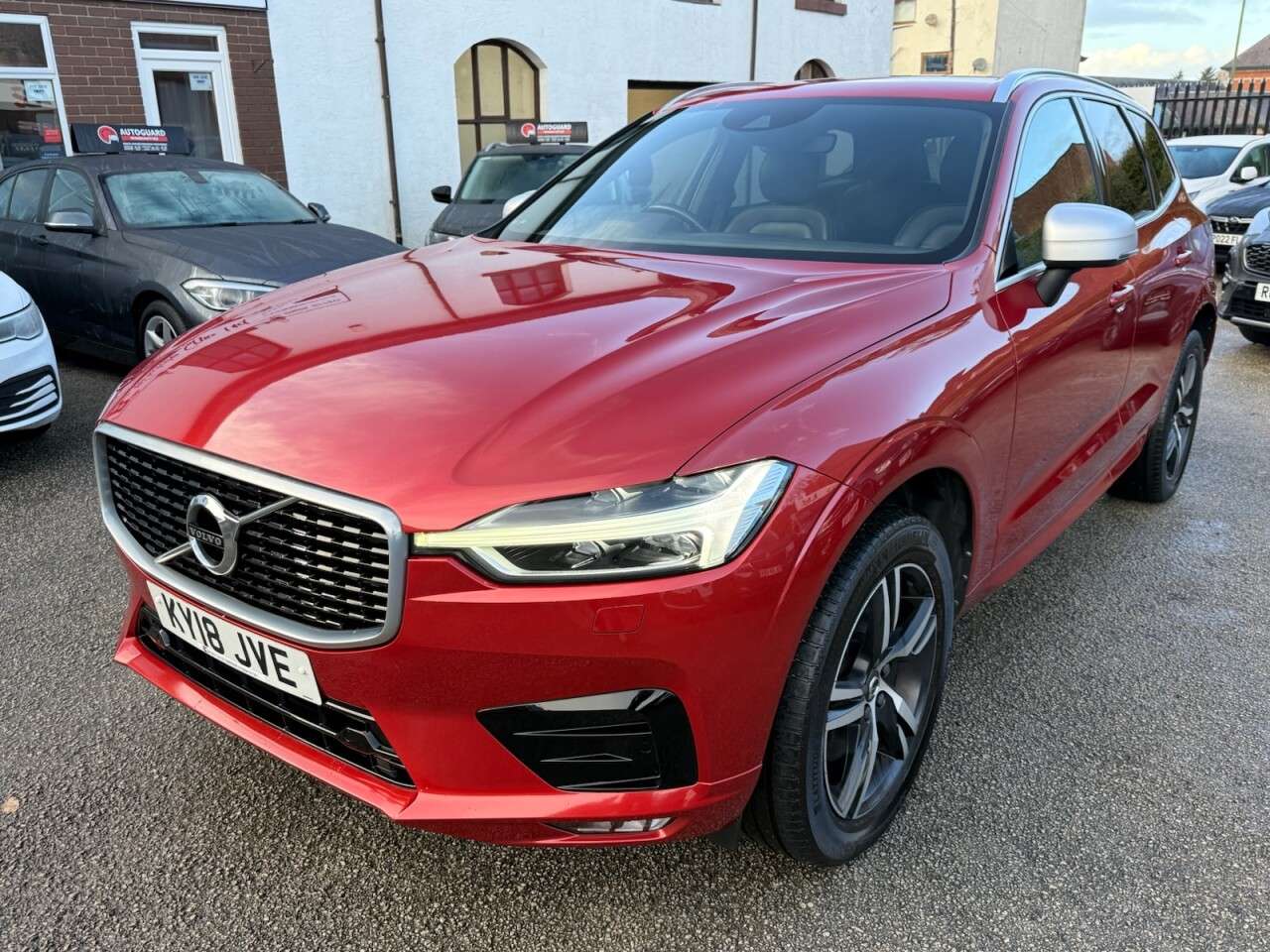A 2018 VOLVO XC60 2.0 D5 PowerPulse R-Design SUV 5dr Diesel AWD Auto Euro 6 (s/s) (235 ps) FS A 2018 VOLVO XC60 2.0 D5 PowerPulse R-Design SUV 5dr Diesel AWD Auto Euro 6 (s/s) (235 ps) FS