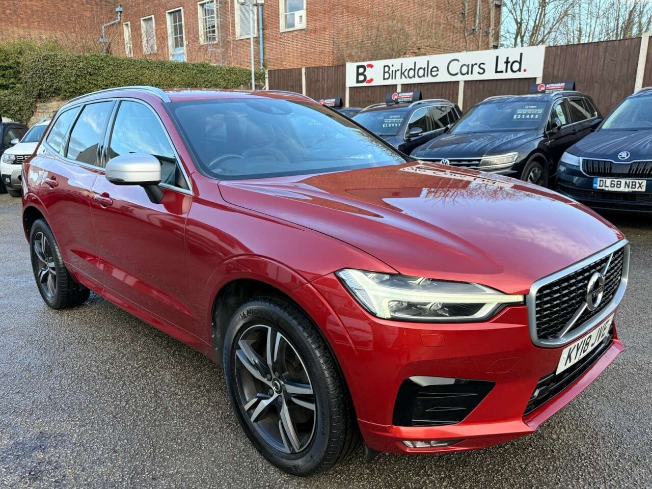 A 2018 VOLVO XC60 2.0 D5 PowerPulse R-Design SUV 5dr Diesel AWD Auto Euro 6 (s/s) (235 ps) FS A 2018 VOLVO XC60 2.0 D5 PowerPulse R-Design SUV 5dr Diesel AWD Auto Euro 6 (s/s) (235 ps) FS