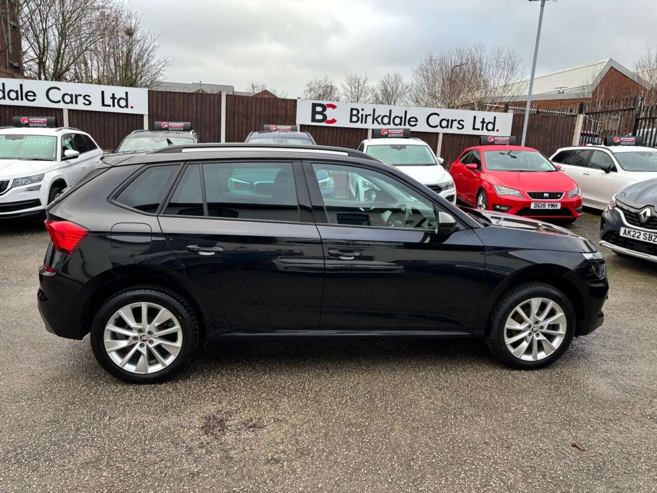 A 2022 SKODA KAMIQ 1.0 TSI SE Drive SUV 5dr Petrol Manual Euro 6 (s/s) (110 ps) FSH - APPLE / A 2022 SKODA KAMIQ 1.0 TSI SE Drive SUV 5dr Petrol Manual Euro 6 (s/s) (110 ps) FSH - APPLE /