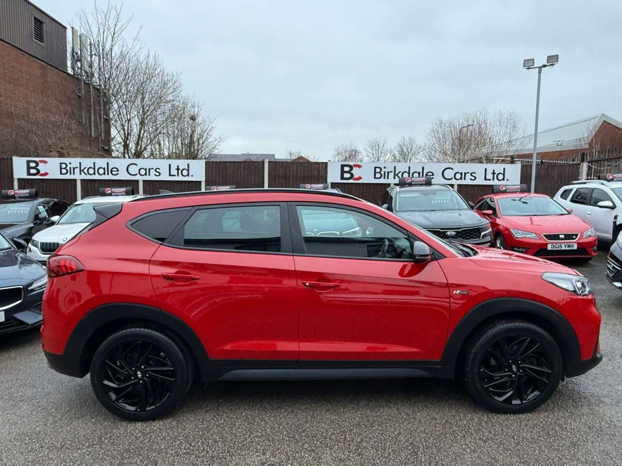 A 2020 HYUNDAI TUCSON 1.6 CRDi MHEV N Line SUV 5dr Diesel Hybrid DCT Euro 6 (s/s) (136 ps) FSH (H A 2020 HYUNDAI TUCSON 1.6 CRDi MHEV N Line SUV 5dr Diesel Hybrid DCT Euro 6 (s/s) (136 ps) FSH (H