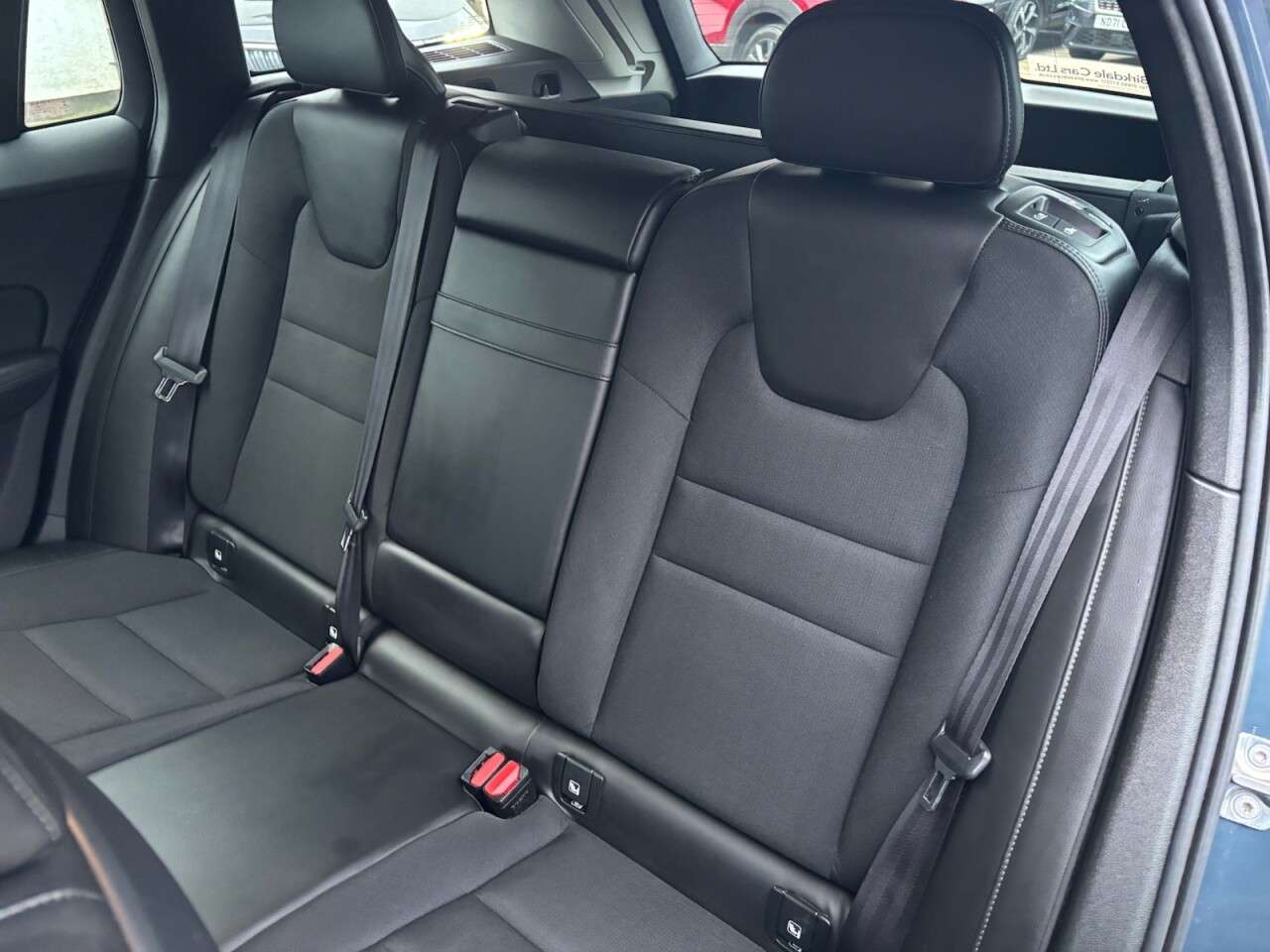 2018 VOLVO V60 2018 VOLVO V60