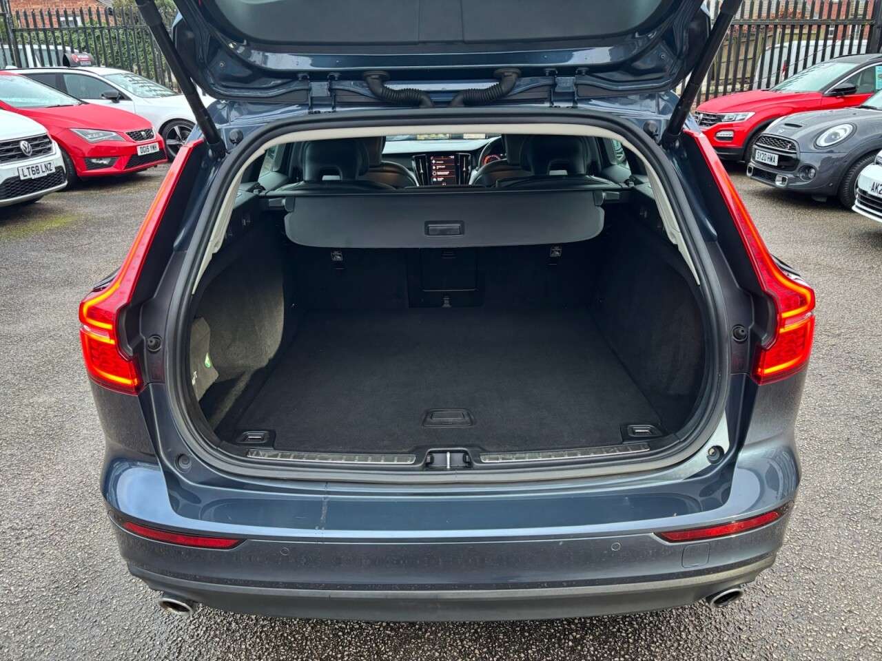 2018 VOLVO V60 2018 VOLVO V60