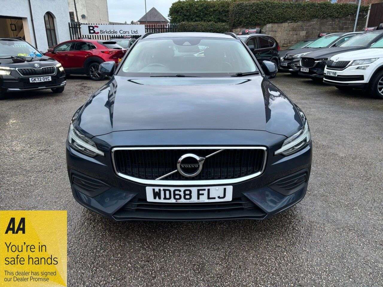 2018 VOLVO V60 2018 VOLVO V60