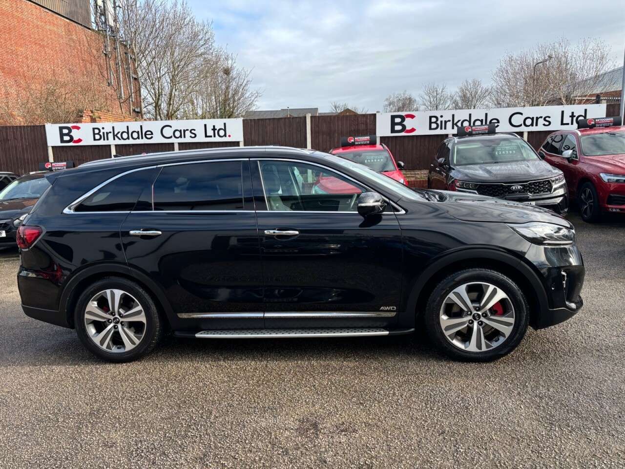 A 2020 KIA SORENTO 2.2 CRDi GT-Line S SUV 5dr Diesel 4WD Auto Euro 6 (s/s) (197 bhp) FSH (KIA) A 2020 KIA SORENTO 2.2 CRDi GT-Line S SUV 5dr Diesel 4WD Auto Euro 6 (s/s) (197 bhp) FSH (KIA)