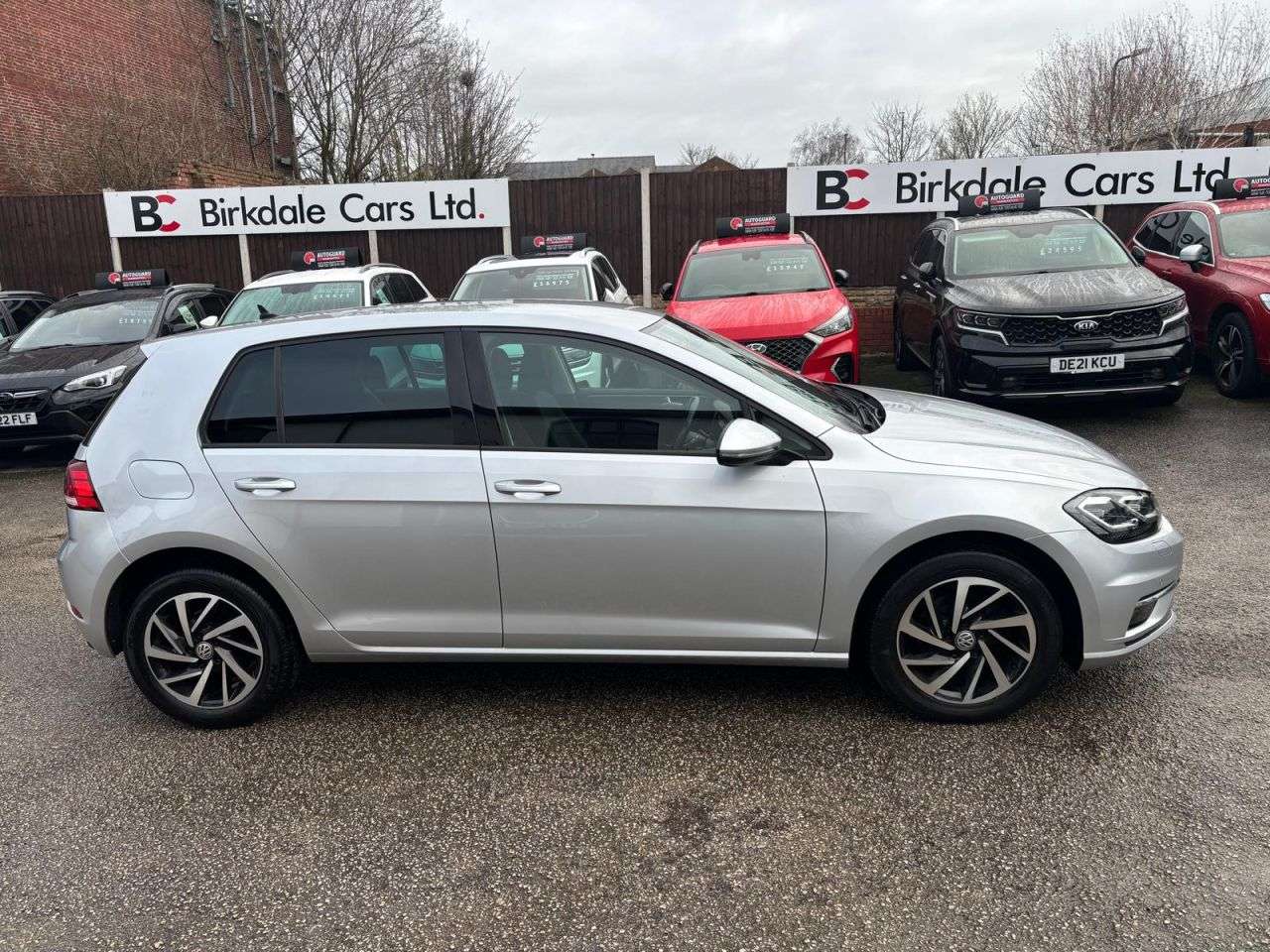 2021 VOLKSWAGEN GOLF 2021 VOLKSWAGEN GOLF