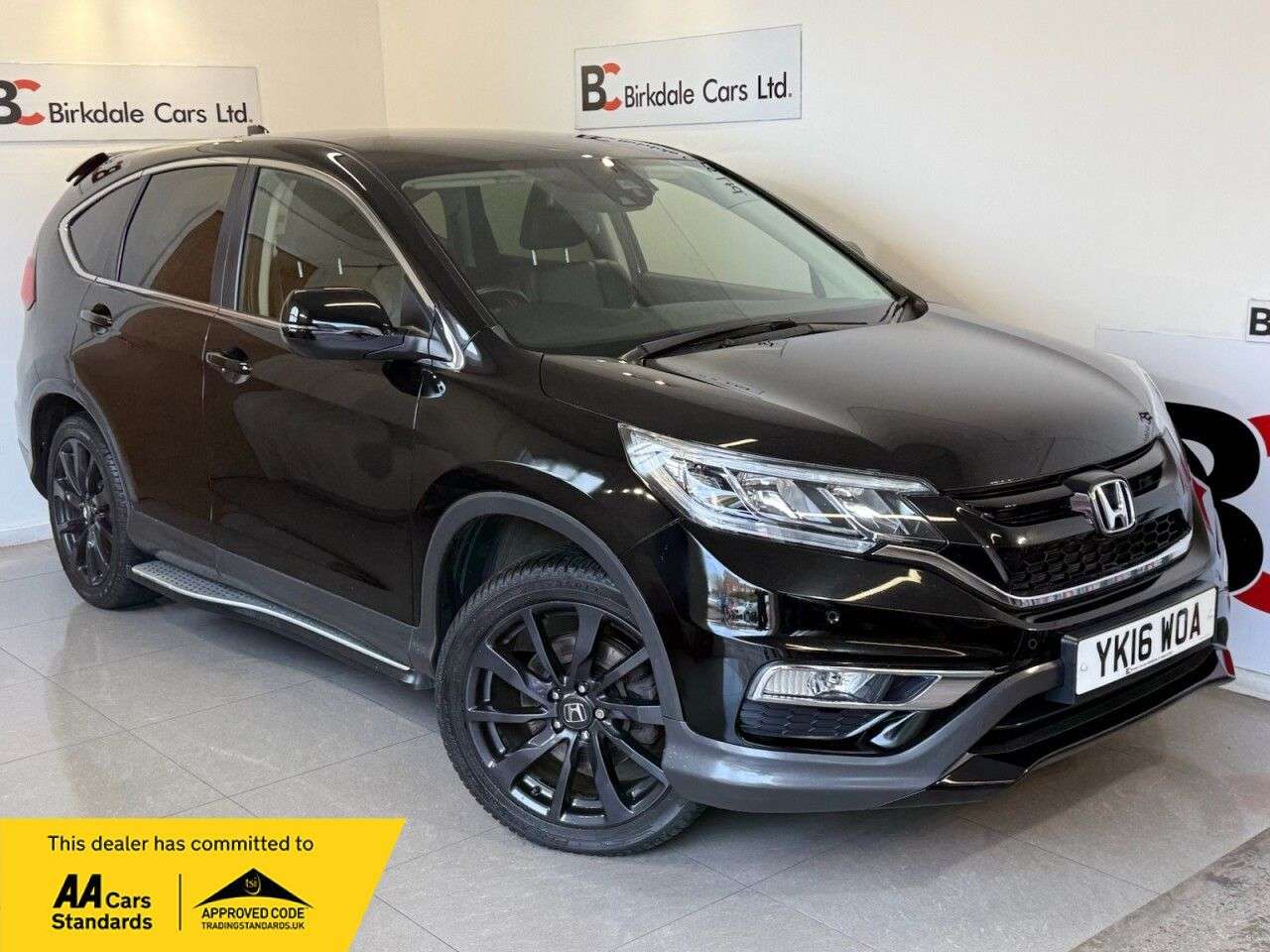 A 2016 HONDA CR-V 1.6 i-DTEC Black Edition SUV 5dr Diesel 4WD Auto Euro 6 (160 ps) FSH - LEAT A 2016 HONDA CR-V 1.6 i-DTEC Black Edition SUV 5dr Diesel 4WD Auto Euro 6 (160 ps) FSH - LEAT