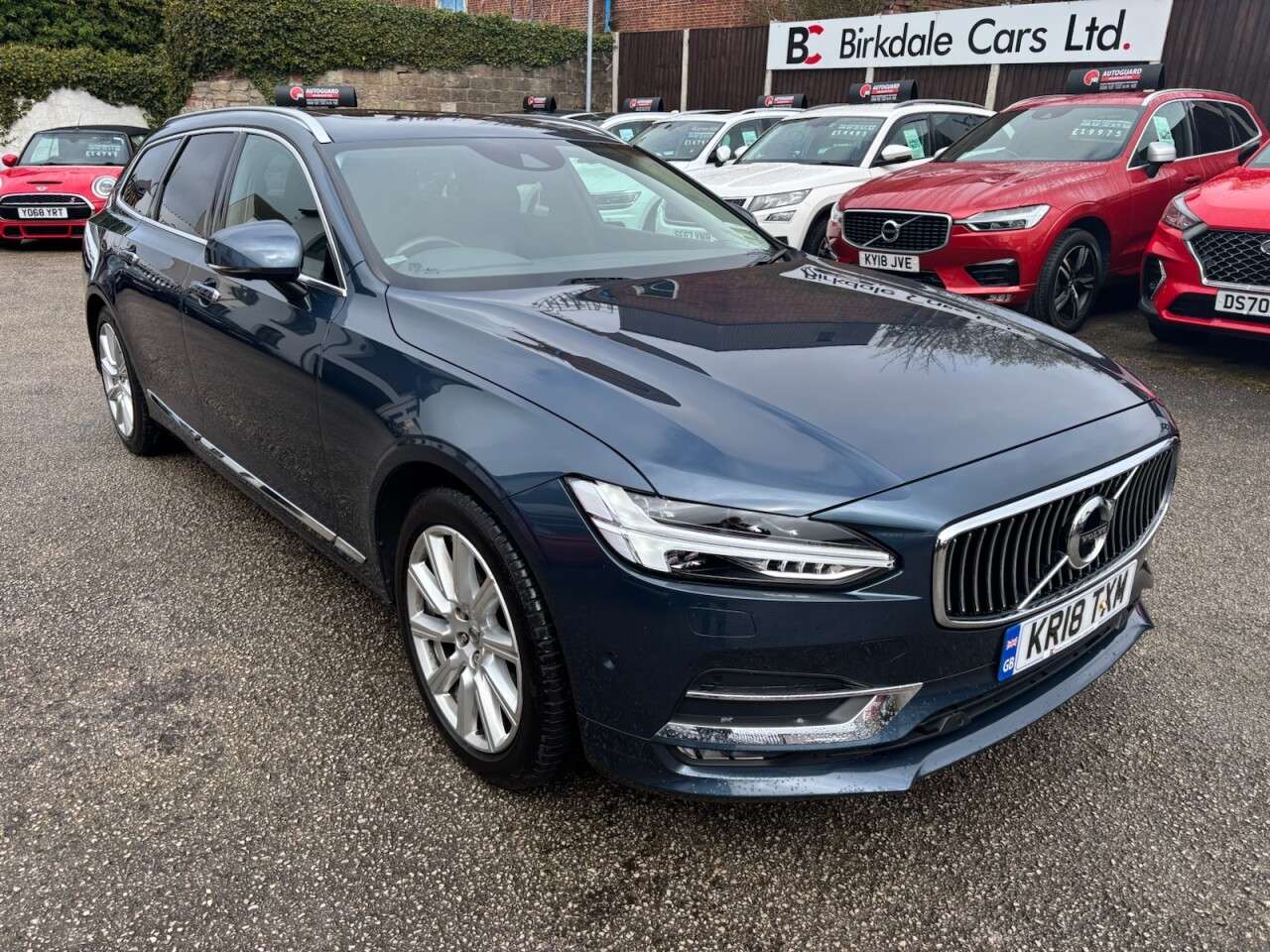 A 2018 VOLVO V90 2.0 D5 PowerPulse Inscription Pro Estate 5dr Diesel Auto AWD Euro 6 (s/s) ( A 2018 VOLVO V90 2.0 D5 PowerPulse Inscription Pro Estate 5dr Diesel Auto AWD Euro 6 (s/s) (