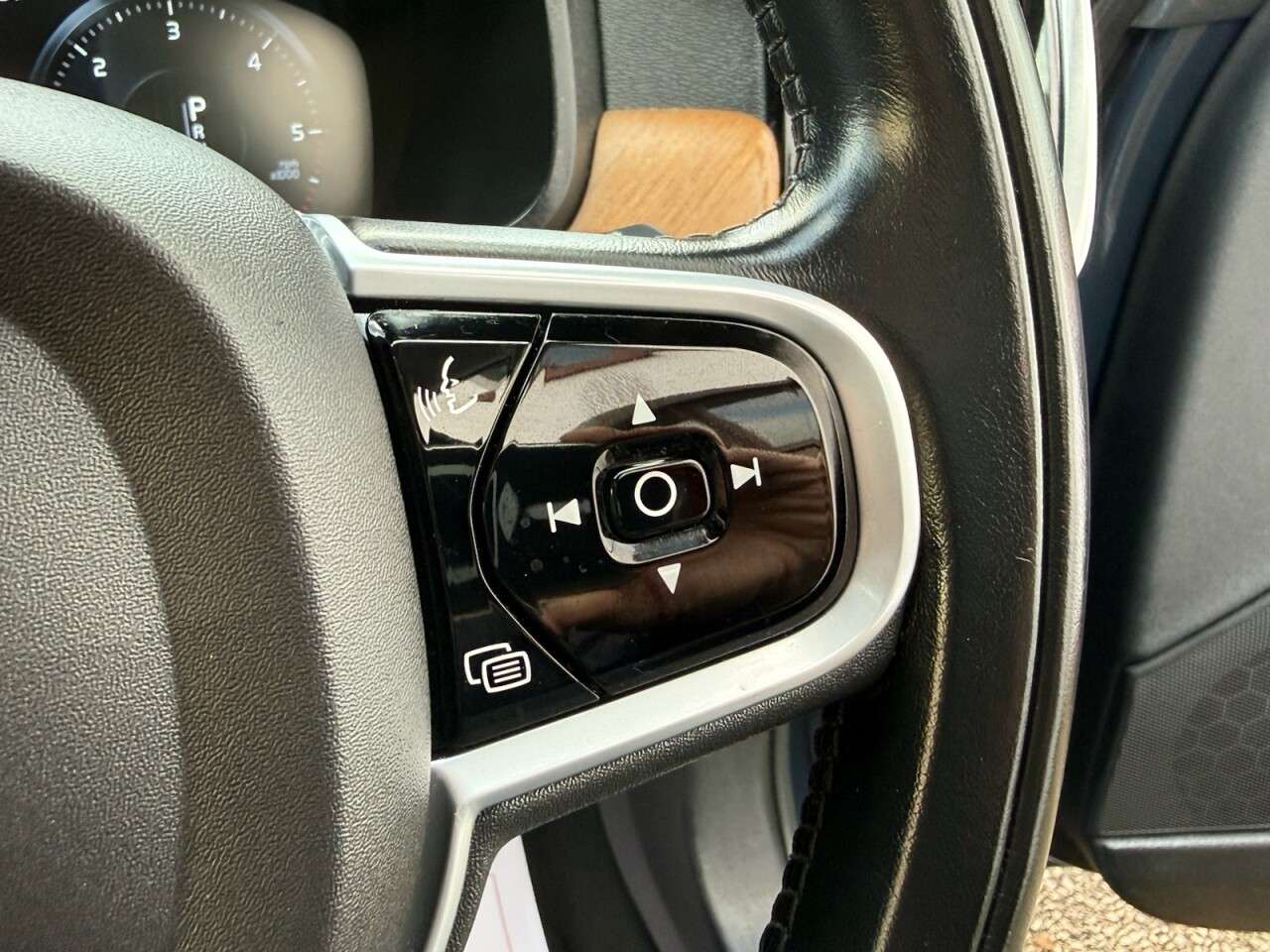 2018 VOLVO V90 2018 VOLVO V90
