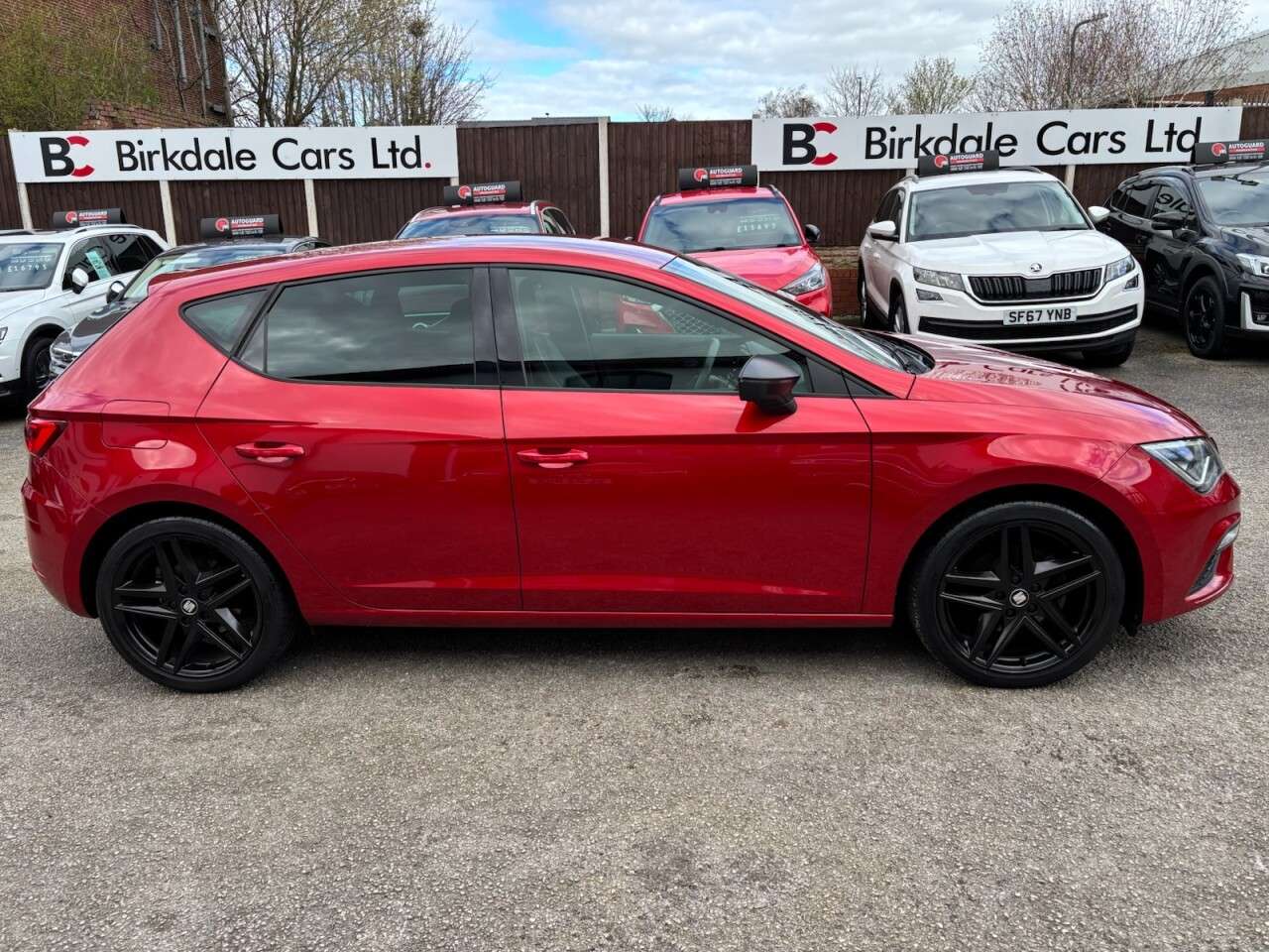 A 2021 SEAT LEON 1.5 TSI EVO FR Black Edition Hatchback 5dr Petrol Manual Euro 6 (s/s) (150 A 2021 SEAT LEON 1.5 TSI EVO FR Black Edition Hatchback 5dr Petrol Manual Euro 6 (s/s) (150
