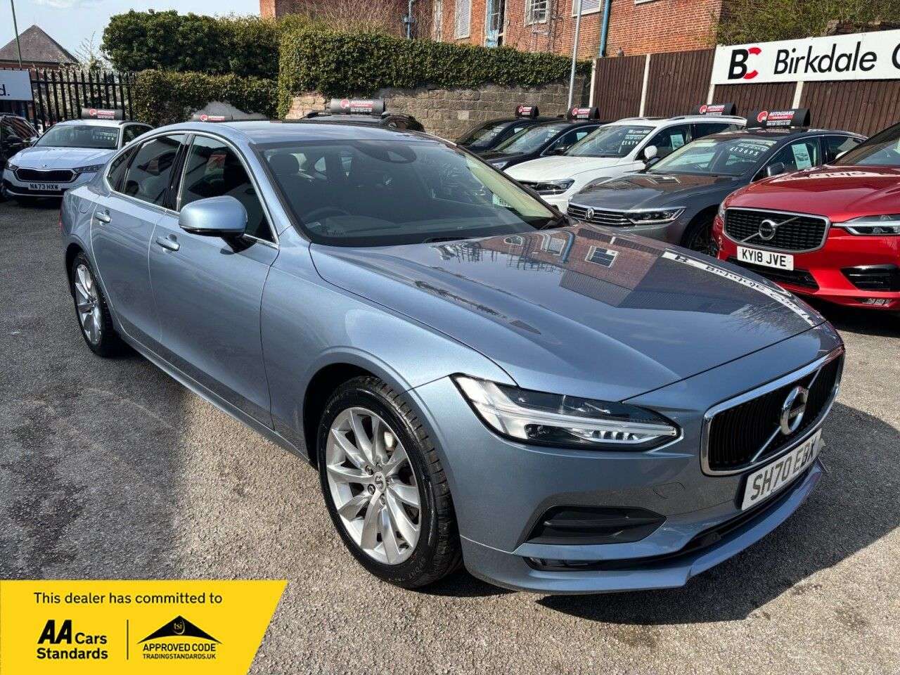 A 2020 VOLVO S90 2.0 T4 Momentum Plus Saloon 4dr Petrol Auto Euro 6 (s/s) (190 ps) FSH - LEA A 2020 VOLVO S90 2.0 T4 Momentum Plus Saloon 4dr Petrol Auto Euro 6 (s/s) (190 ps) FSH - LEA