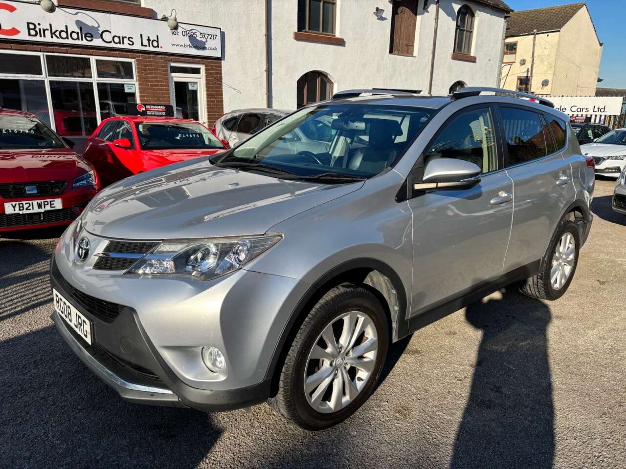 A 2013 TOYOTA RAV4 2.2 D Invincible SUV 5dr Diesel Auto 4WD Euro 5 (150 ps) FSH - HEATED SEATS A 2013 TOYOTA RAV4 2.2 D Invincible SUV 5dr Diesel Auto 4WD Euro 5 (150 ps) FSH - HEATED SEATS