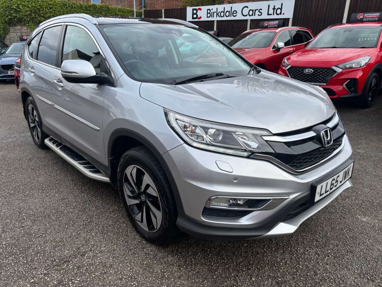 A 2015 HONDA CR-V 1.6 i-DTEC EX SUV 5dr Diesel Auto 4WD Euro 6 (160 ps) FSH - LEATHER/HEATED A 2015 HONDA CR-V 1.6 i-DTEC EX SUV 5dr Diesel Auto 4WD Euro 6 (160 ps) FSH - LEATHER/HEATED