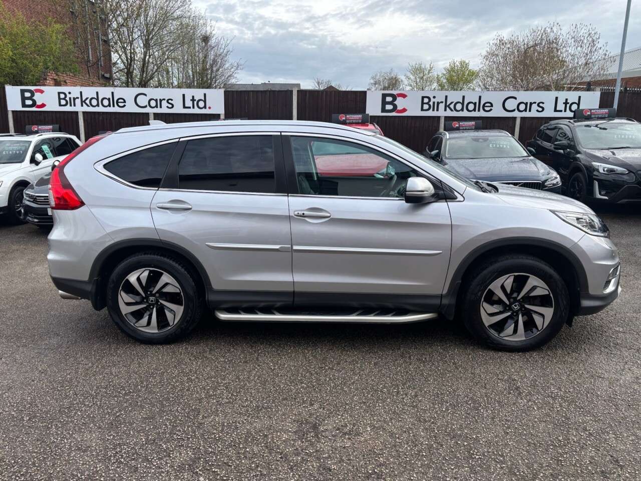 A 2015 HONDA CR-V 1.6 i-DTEC EX SUV 5dr Diesel Auto 4WD Euro 6 (160 ps) FSH - LEATHER/HEATED A 2015 HONDA CR-V 1.6 i-DTEC EX SUV 5dr Diesel Auto 4WD Euro 6 (160 ps) FSH - LEATHER/HEATED