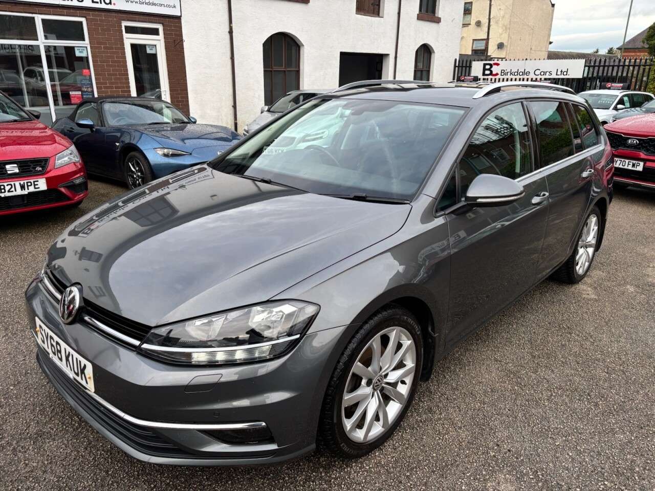 A 2018 VOLKSWAGEN GOLF 1.5 TSI EVO GT Estate 5dr Petrol Manual Euro 6 (s/s) (150 ps) FSH - HEATED A 2018 VOLKSWAGEN GOLF 1.5 TSI EVO GT Estate 5dr Petrol Manual Euro 6 (s/s) (150 ps) FSH - HEATED