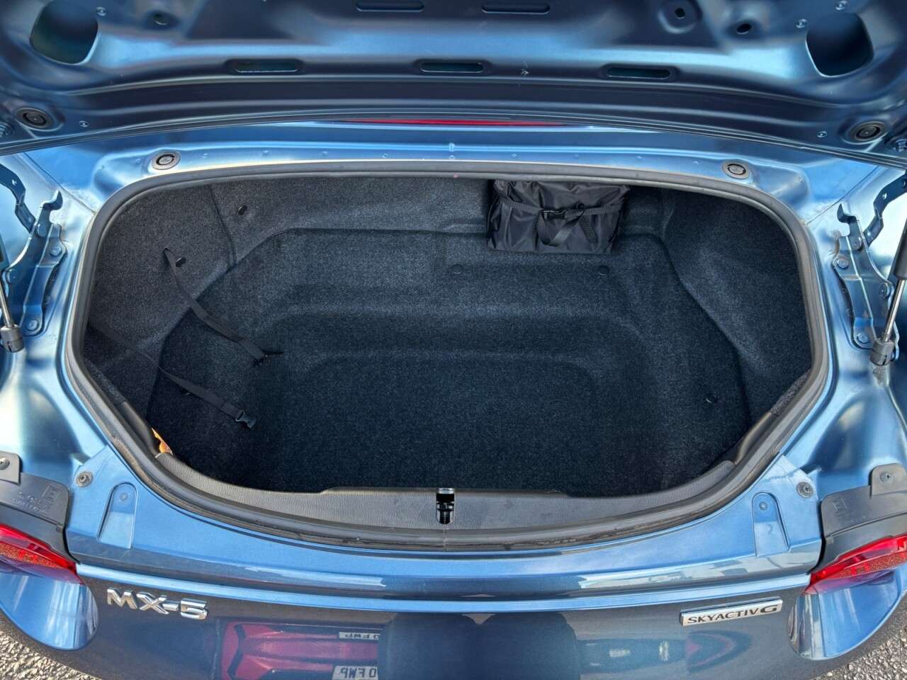 2020 MAZDA MX-5 2020 MAZDA MX-5