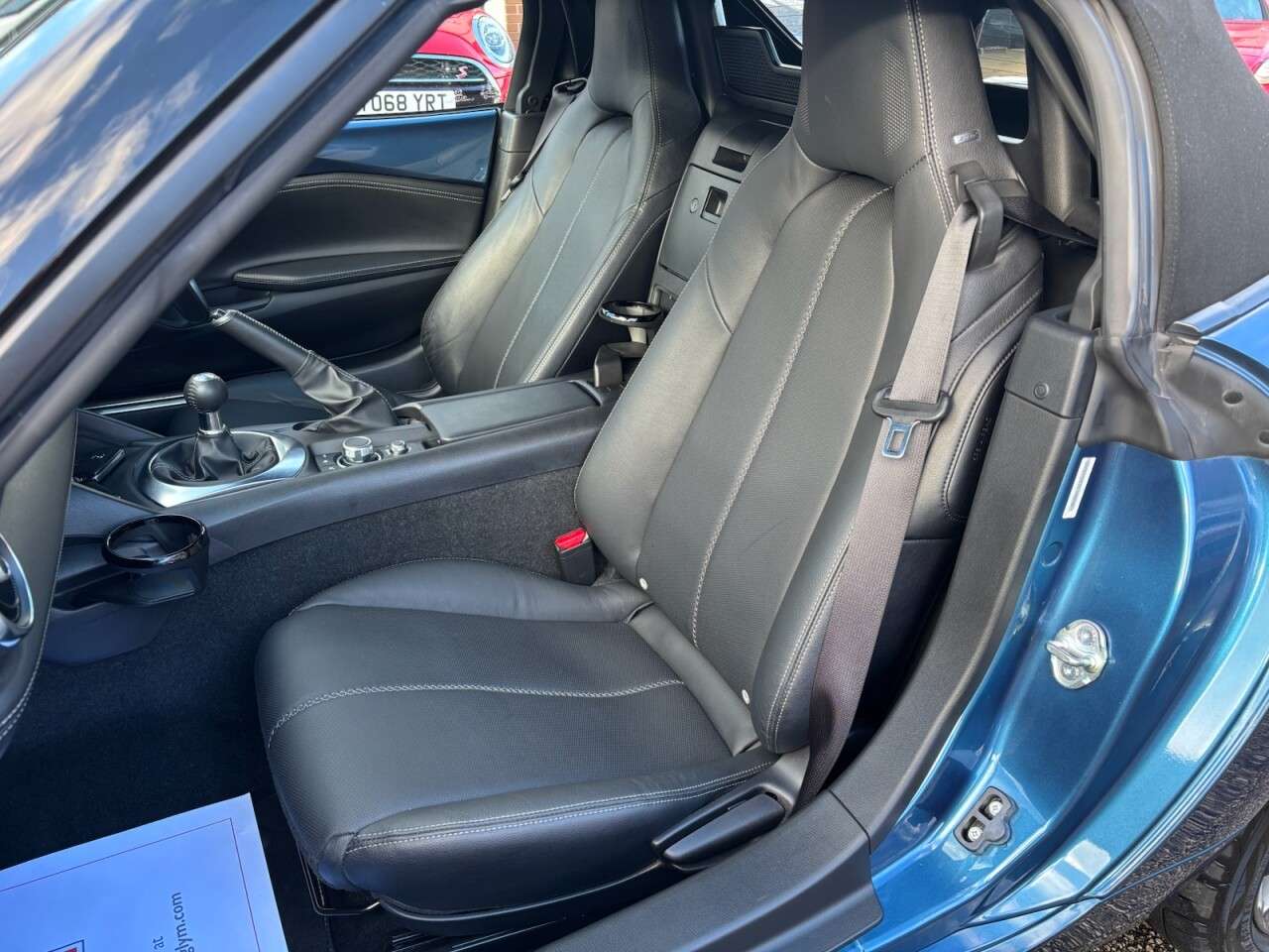 2020 MAZDA MX-5 2020 MAZDA MX-5