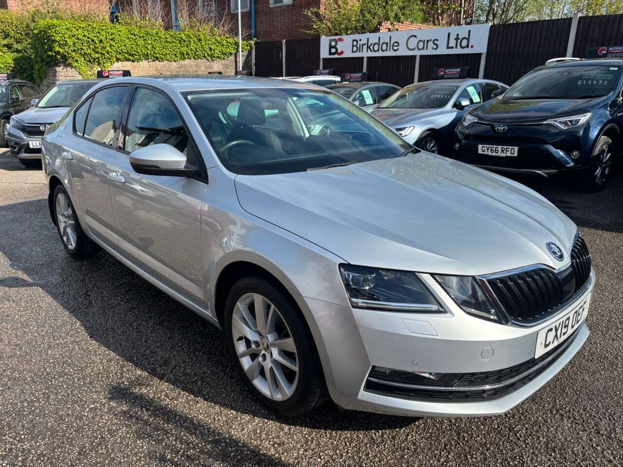 A 2019 SKODA OCTAVIA 1.5 TSI GPF ACT SE L Hatchback 5dr Petrol DSG Euro 6 (s/s) (150 ps) FSH (SK A 2019 SKODA OCTAVIA 1.5 TSI GPF ACT SE L Hatchback 5dr Petrol DSG Euro 6 (s/s) (150 ps) FSH (SK