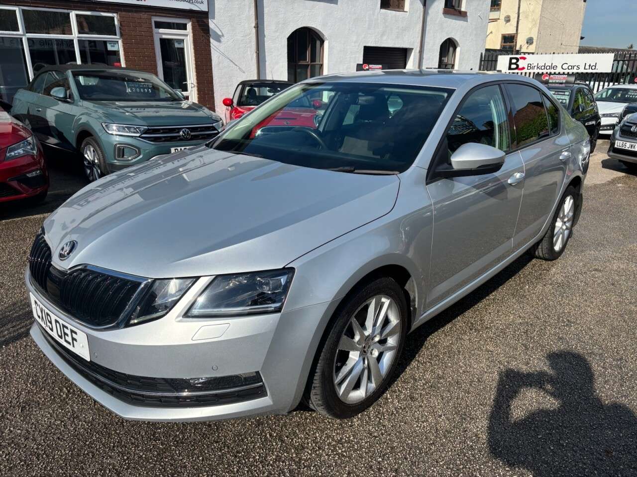 A 2019 SKODA OCTAVIA 1.5 TSI GPF ACT SE L Hatchback 5dr Petrol DSG Euro 6 (s/s) (150 ps) FSH (SK A 2019 SKODA OCTAVIA 1.5 TSI GPF ACT SE L Hatchback 5dr Petrol DSG Euro 6 (s/s) (150 ps) FSH (SK
