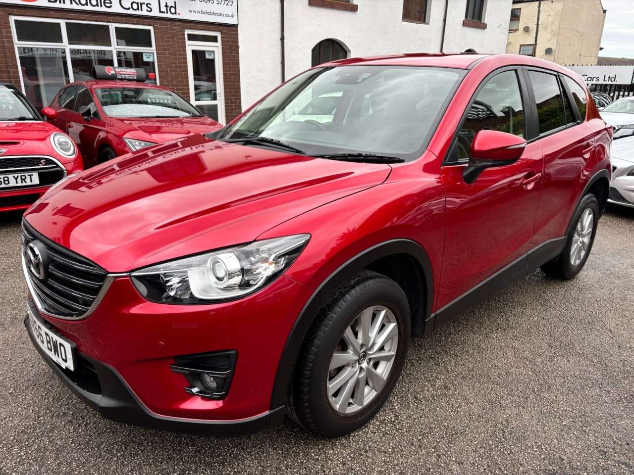 A 2017 MAZDA CX-5 2.0 SKYACTIV-G SE-L Nav SUV 5dr Petrol Manual Euro 6 (s/s) (165 ps) FSH - C A 2017 MAZDA CX-5 2.0 SKYACTIV-G SE-L Nav SUV 5dr Petrol Manual Euro 6 (s/s) (165 ps) FSH - C
