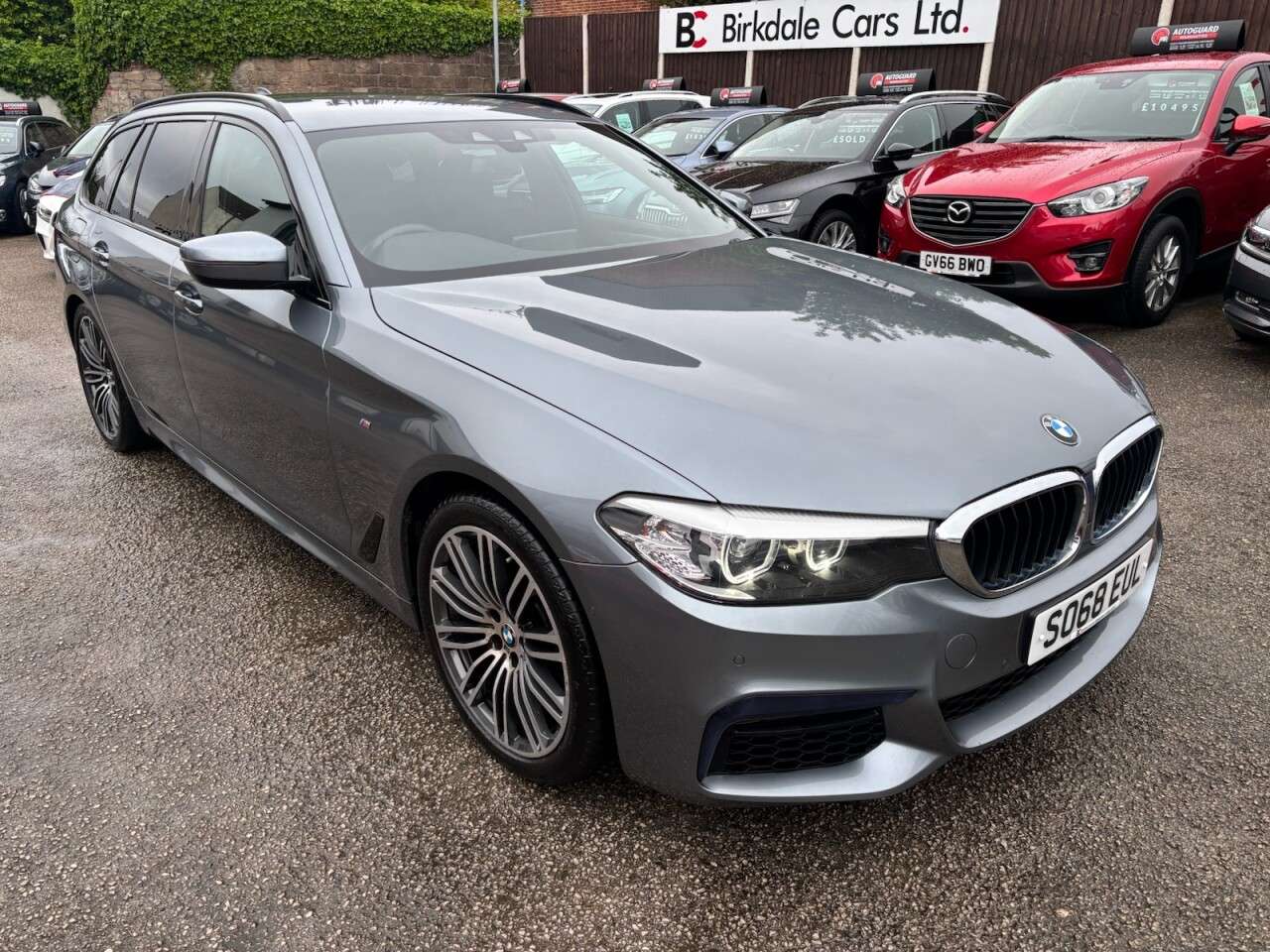 A 2018 BMW 5 SERIES 2.0 520d M Sport Touring 5dr Diesel XDrive 4WD Auto Euro 6 (s/s) (190 ps) F A 2018 BMW 5 SERIES 2.0 520d M Sport Touring 5dr Diesel XDrive 4WD Auto Euro 6 (s/s) (190 ps) F