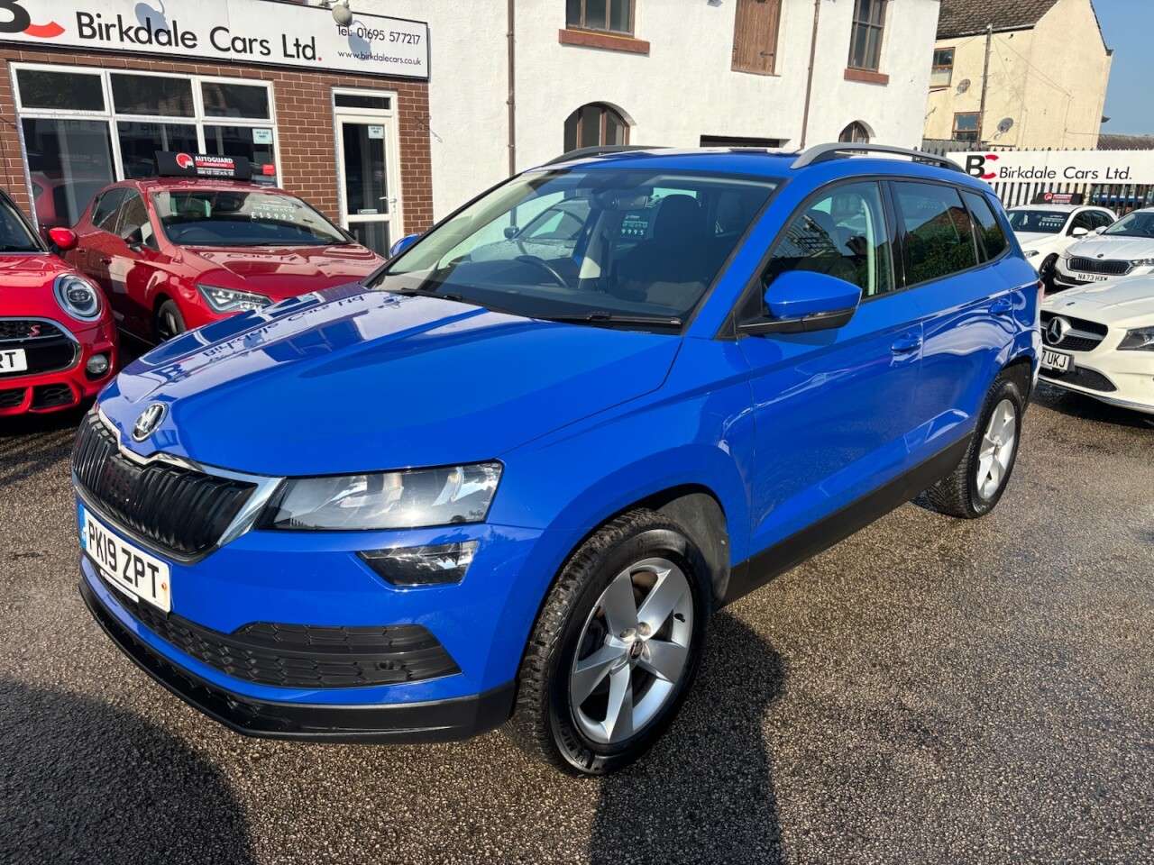 A 2019 SKODA KAROQ 1.6 TDI SE Technology SUV 5dr Diesel Manual Euro 6 (s/s) (115 ps) FSH - APP A 2019 SKODA KAROQ 1.6 TDI SE Technology SUV 5dr Diesel Manual Euro 6 (s/s) (115 ps) FSH - APP