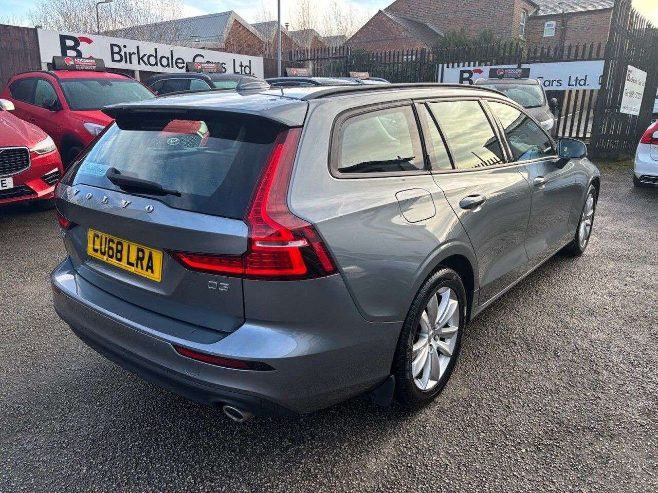 2018 VOLVO V60 2018 VOLVO V60