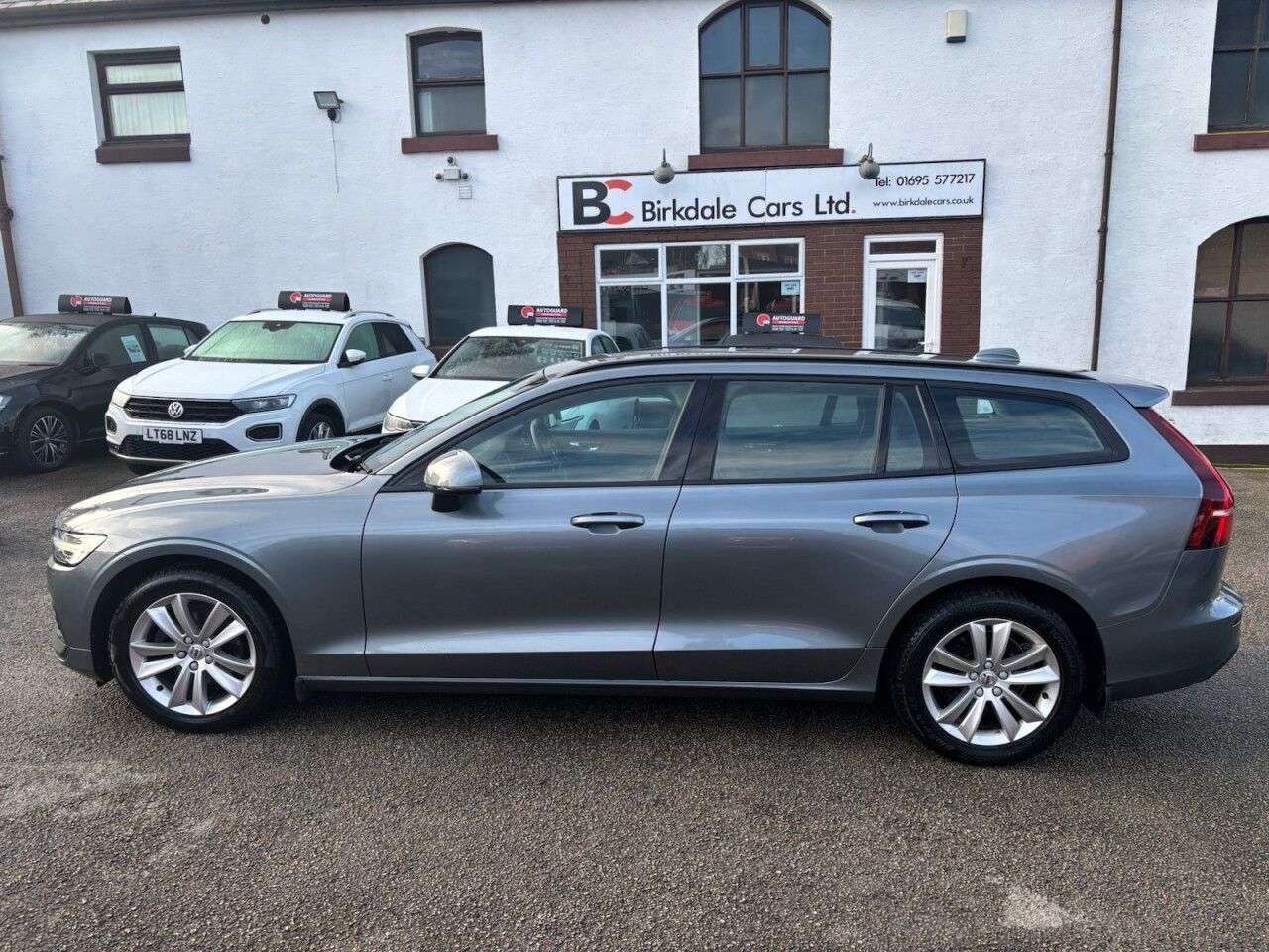 2018 VOLVO V60 2018 VOLVO V60