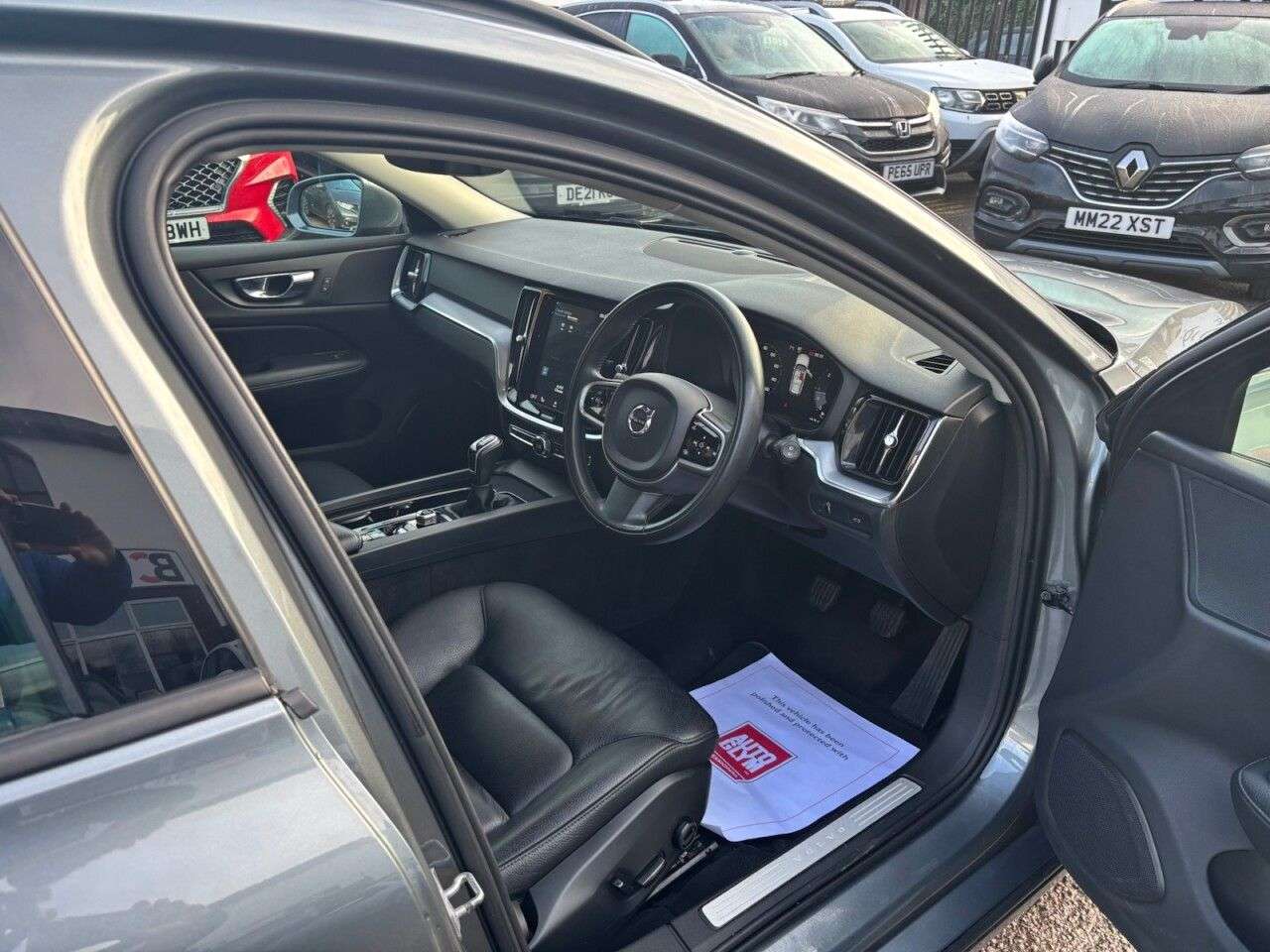 2018 VOLVO V60 2018 VOLVO V60