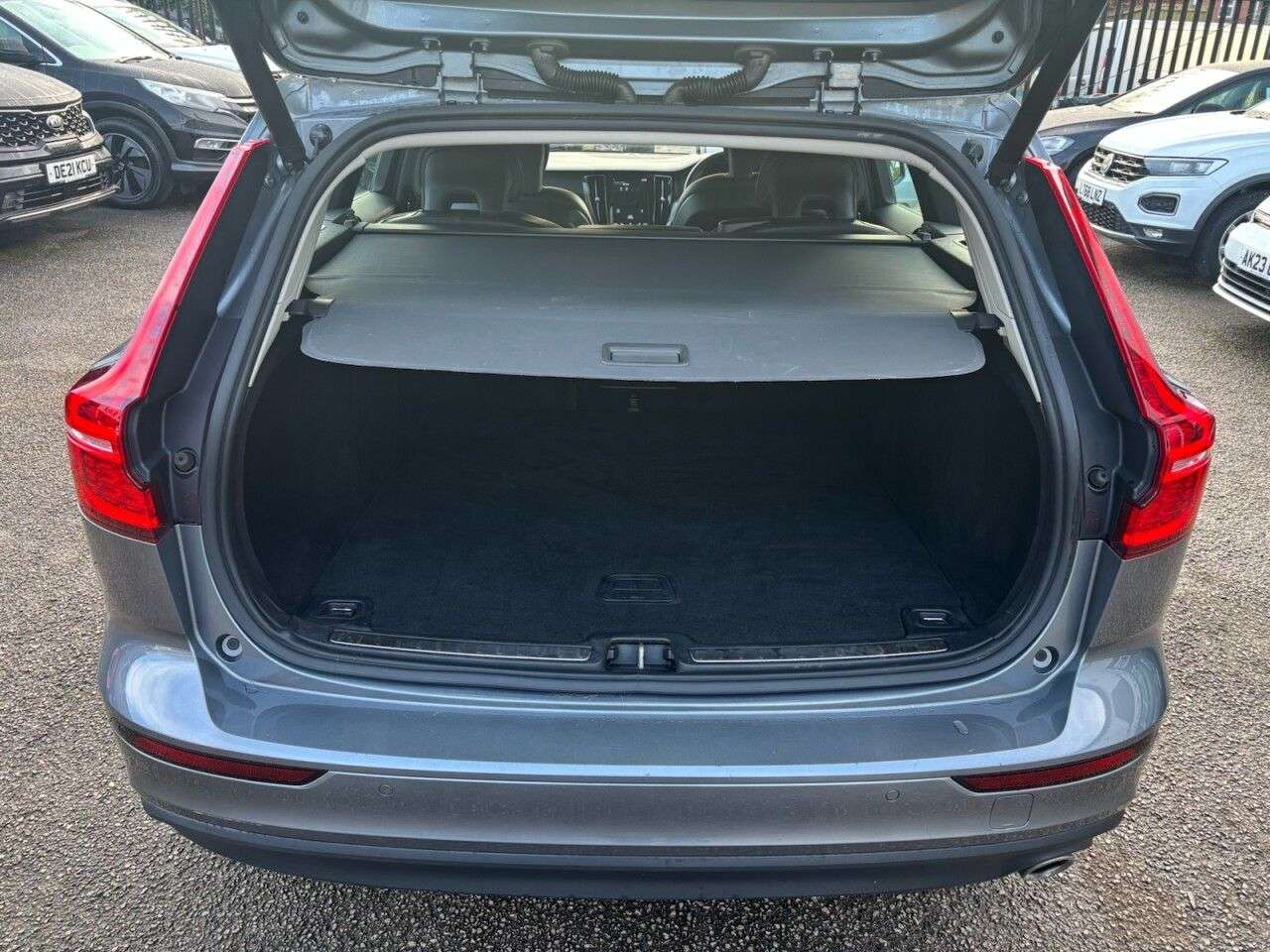 2018 VOLVO V60 2018 VOLVO V60