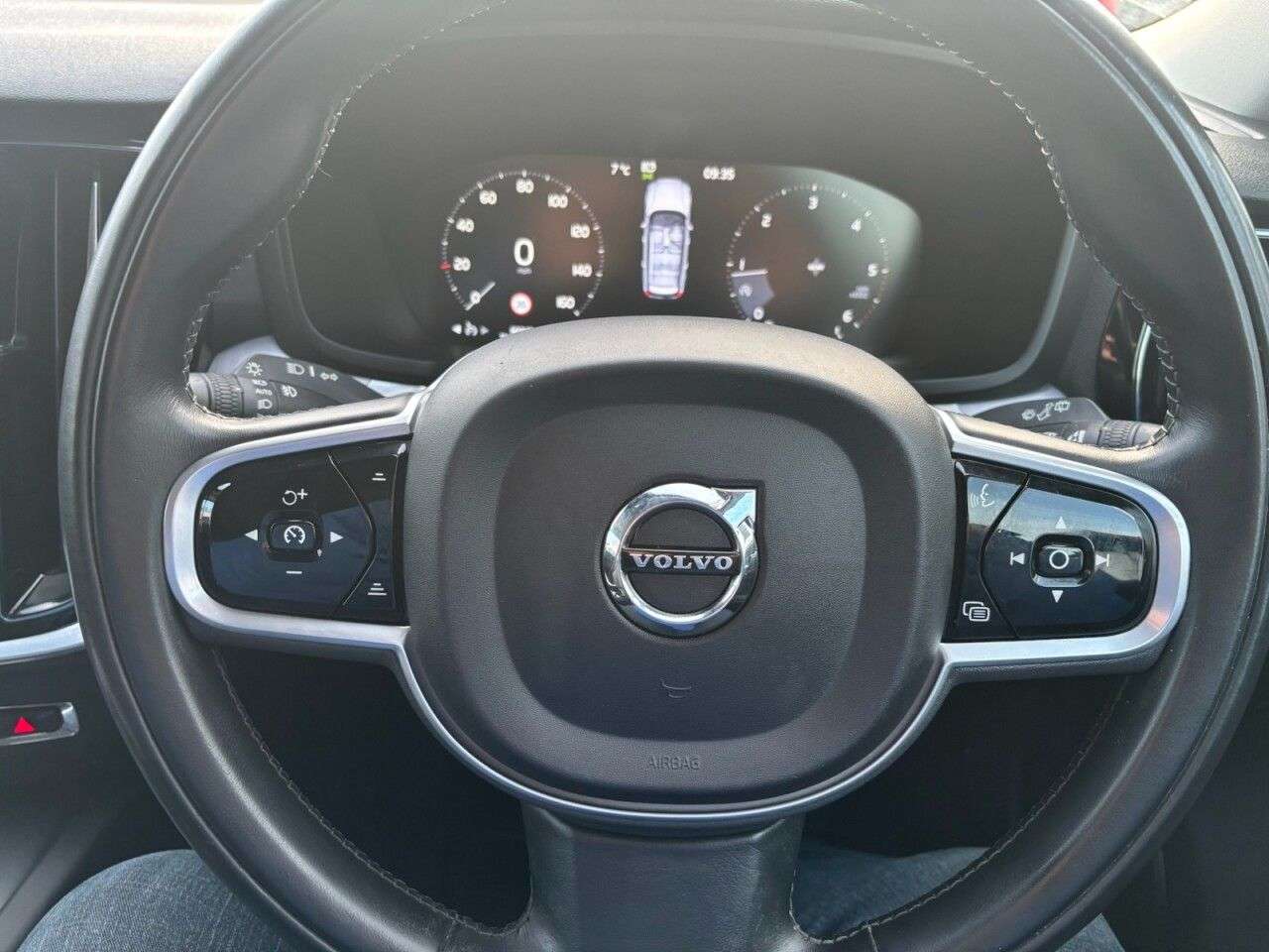 2018 VOLVO V60 2018 VOLVO V60