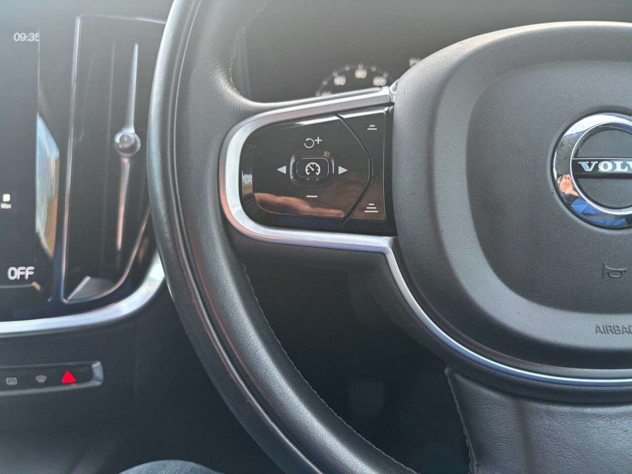 2018 VOLVO V60 2018 VOLVO V60