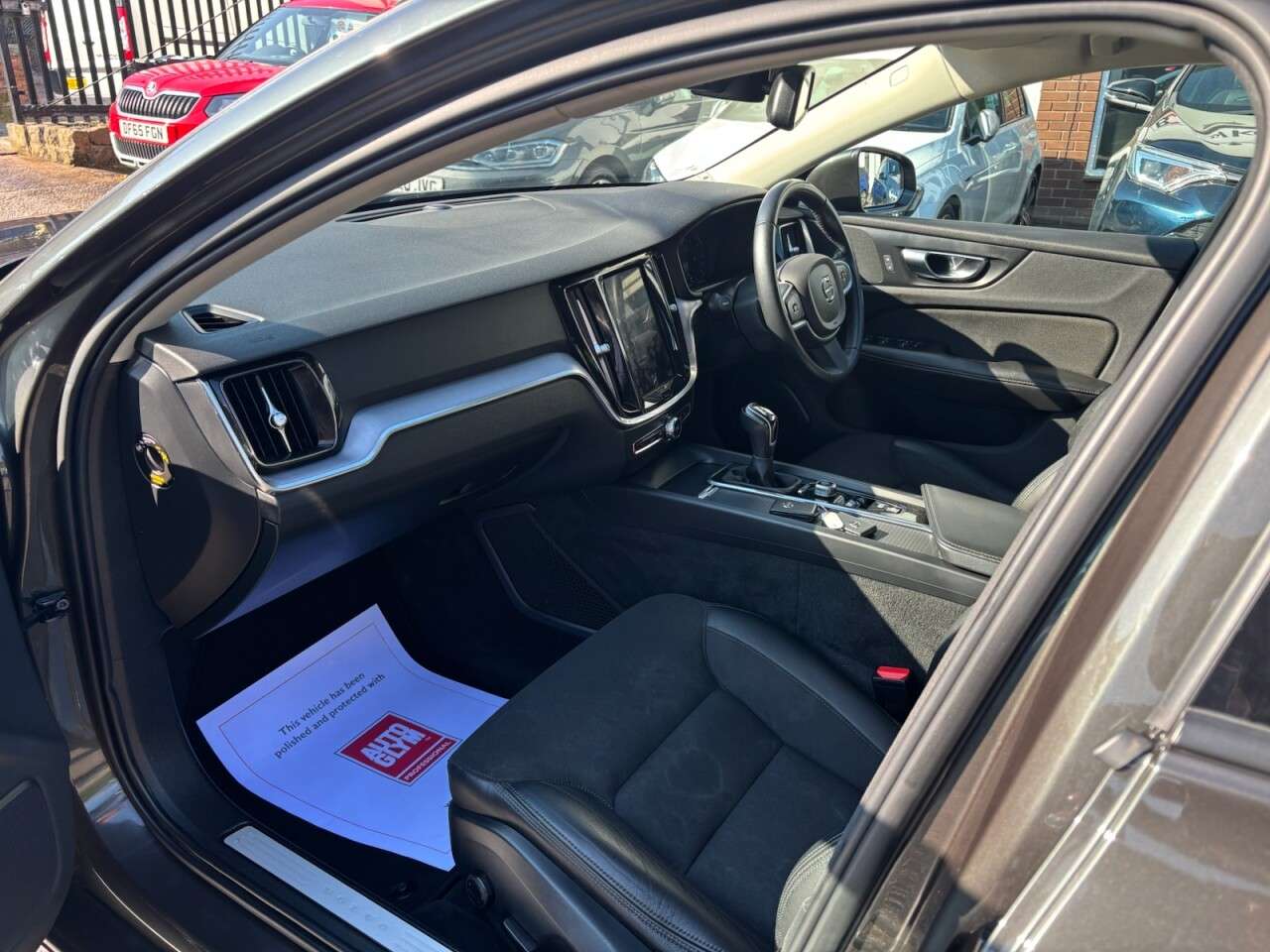 2019 VOLVO V60 2019 VOLVO V60