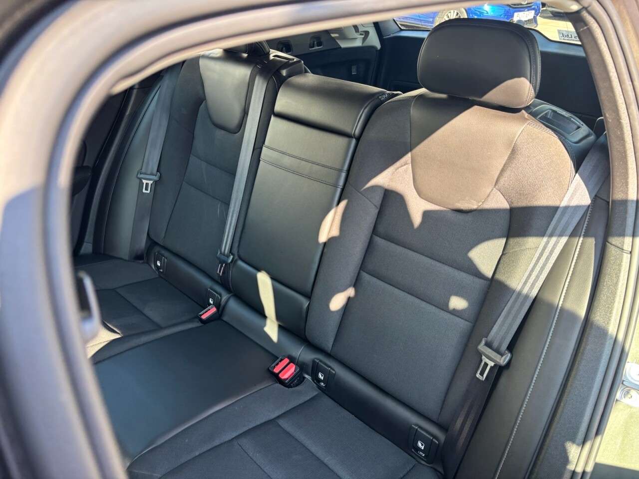 2019 VOLVO V60 2019 VOLVO V60