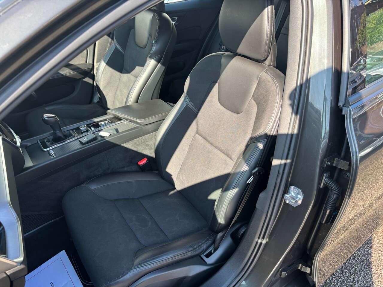 2019 VOLVO V60 2019 VOLVO V60