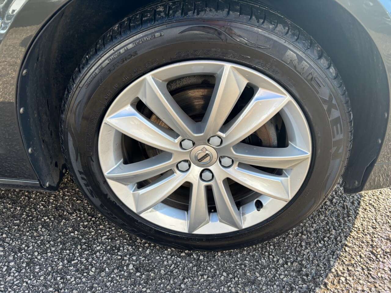 2019 VOLVO V60 2019 VOLVO V60
