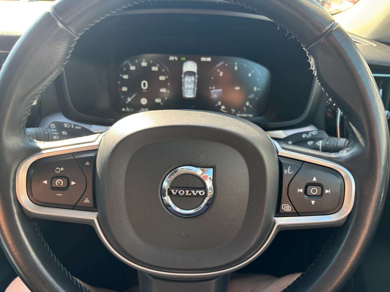 2019 VOLVO V60 2019 VOLVO V60
