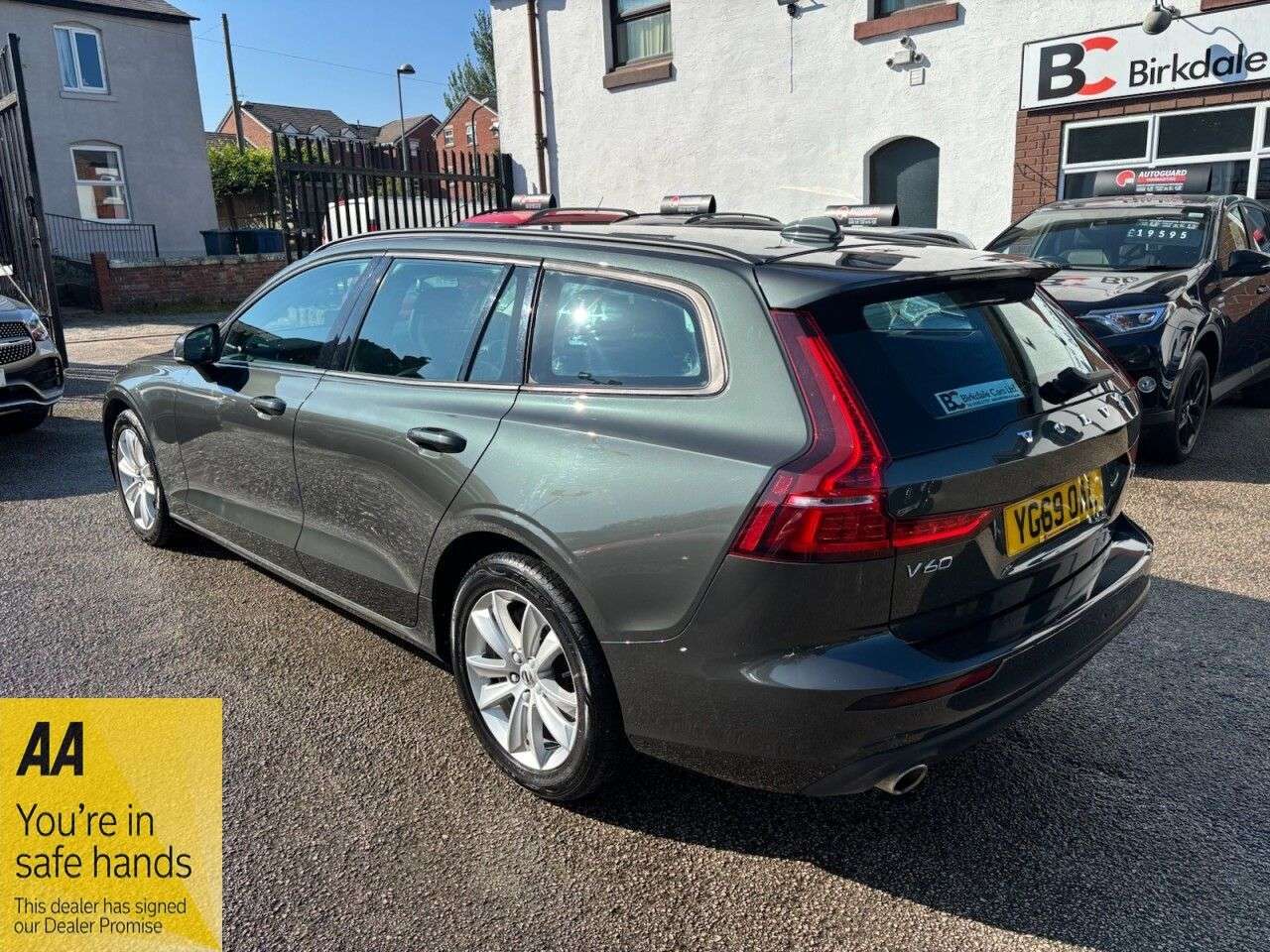 2019 VOLVO V60 2019 VOLVO V60