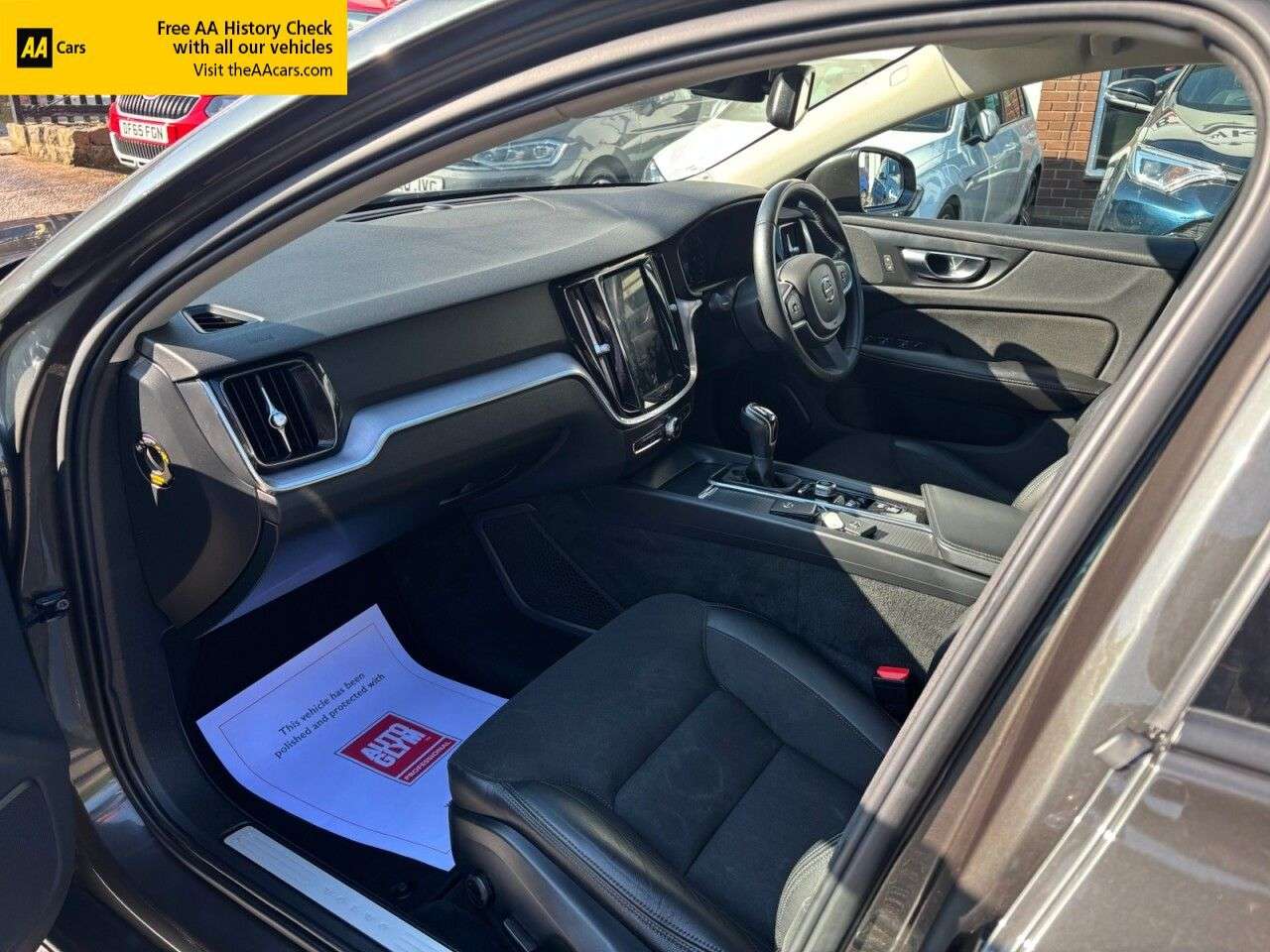 2019 VOLVO V60 2019 VOLVO V60
