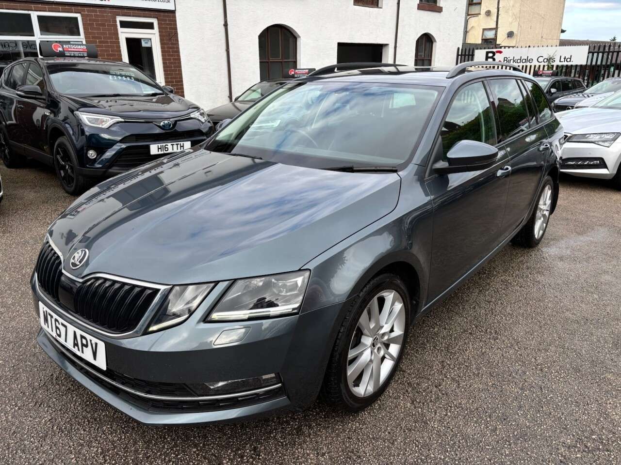 A 2017 SKODA OCTAVIA SE L TSI DSG A 2017 SKODA OCTAVIA SE L TSI DSG