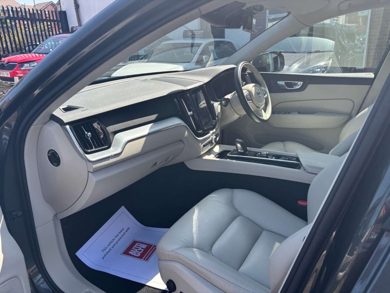 2020 VOLVO XC60 2020 VOLVO XC60