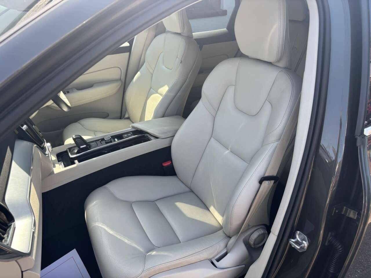 2020 VOLVO XC60 2020 VOLVO XC60