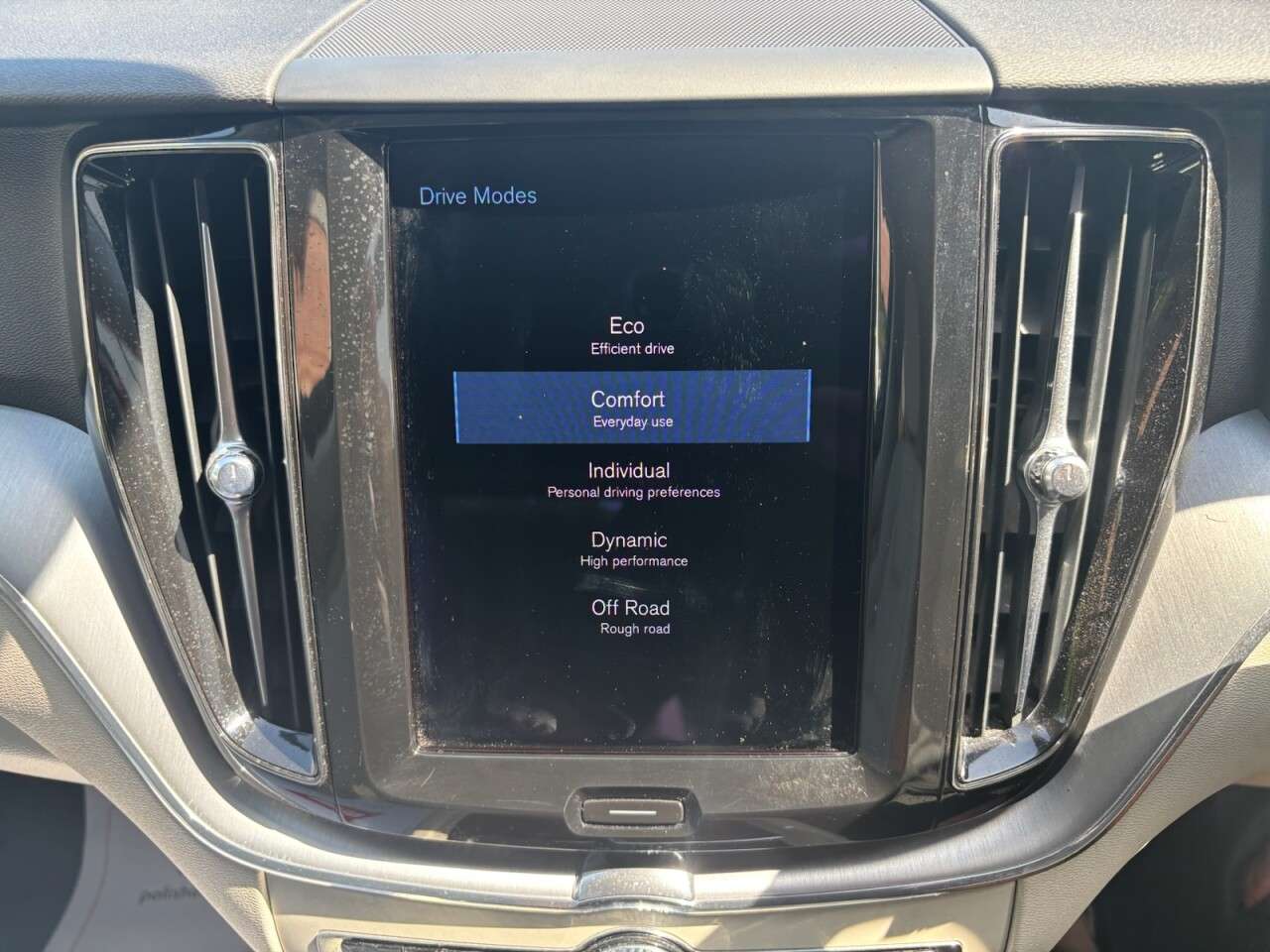 2020 VOLVO XC60 2020 VOLVO XC60