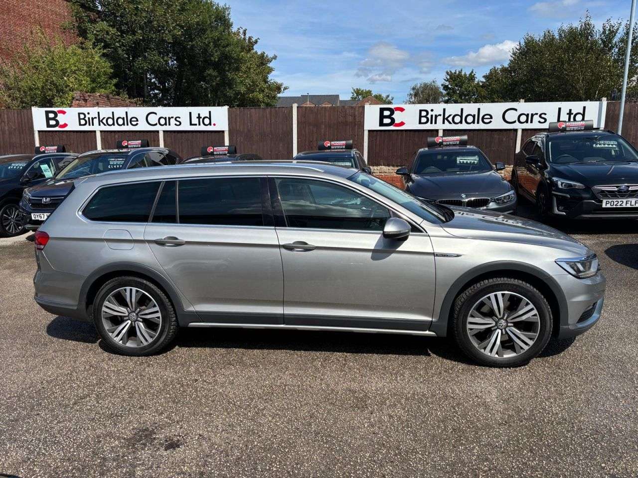 A 2016 VOLKSWAGEN PASSAT 2.0 TDI BlueMotion Tech Alltrack Estate 5dr Diesel Manual 4Motion 4WD Euro A 2016 VOLKSWAGEN PASSAT 2.0 TDI BlueMotion Tech Alltrack Estate 5dr Diesel Manual 4Motion 4WD Euro