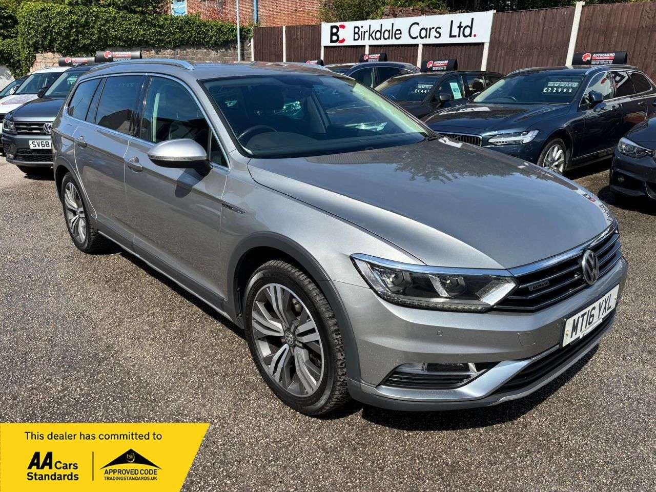 A 2016 VOLKSWAGEN PASSAT 2.0 TDI BlueMotion Tech Alltrack Estate 5dr Diesel Manual 4Motion 4WD Euro A 2016 VOLKSWAGEN PASSAT 2.0 TDI BlueMotion Tech Alltrack Estate 5dr Diesel Manual 4Motion 4WD Euro