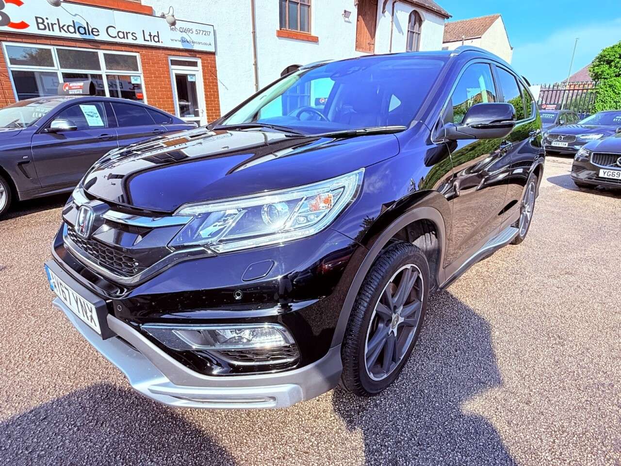 A 2017 HONDA CR-V 1.6 i-DTEC EX SUV 5dr Diesel Auto 4WD Euro 6 (160 ps) FSH - £4000 EXTRAS - A 2017 HONDA CR-V 1.6 i-DTEC EX SUV 5dr Diesel Auto 4WD Euro 6 (160 ps) FSH - £4000 EXTRAS -