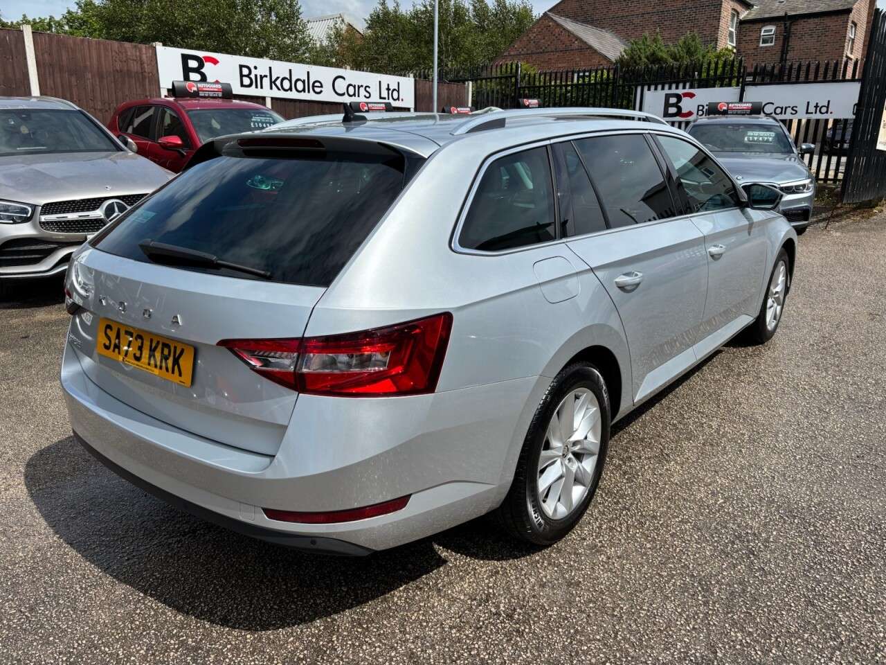A 2023 SKODA SUPERB 2.0 TDI SE Technology Estate 5dr Diesel DSG Auto Euro 6 (s/s) (150 ps) FSH A 2023 SKODA SUPERB 2.0 TDI SE Technology Estate 5dr Diesel DSG Auto Euro 6 (s/s) (150 ps) FSH