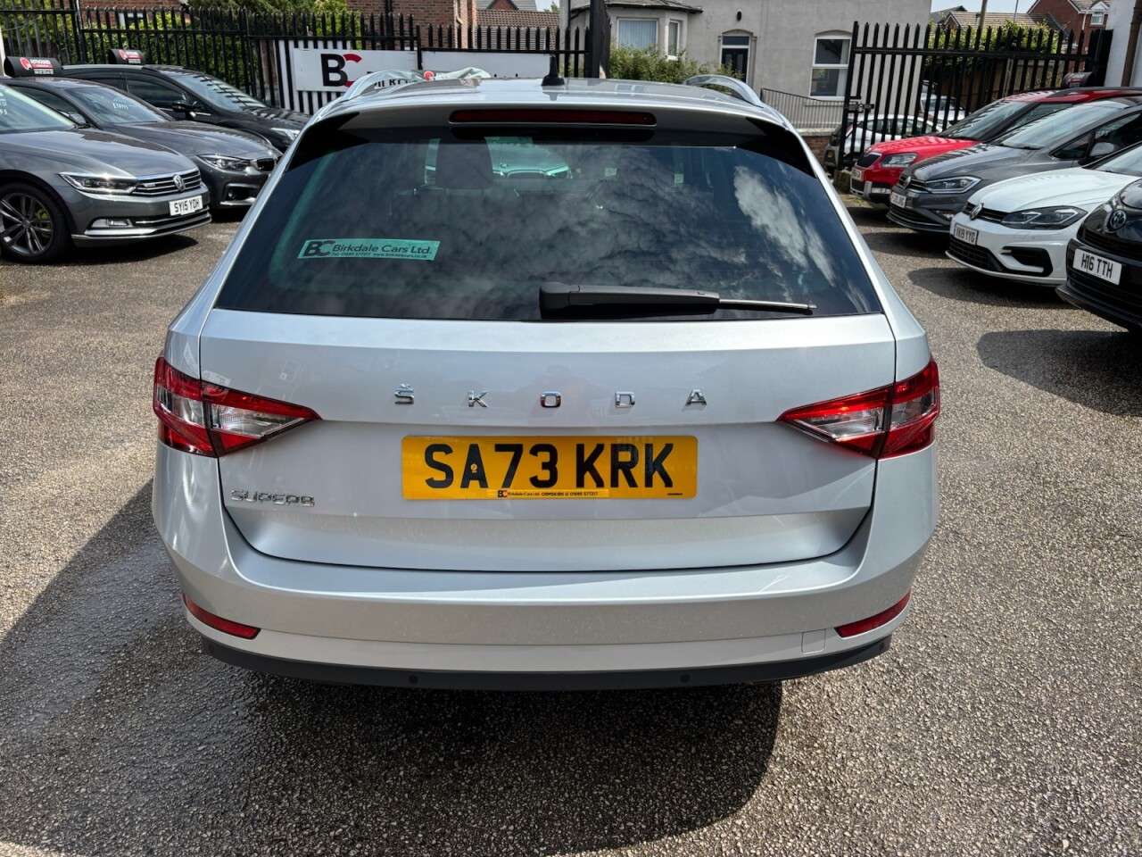 A 2023 SKODA SUPERB 2.0 TDI SE Technology Estate 5dr Diesel DSG Auto Euro 6 (s/s) (150 ps) FSH A 2023 SKODA SUPERB 2.0 TDI SE Technology Estate 5dr Diesel DSG Auto Euro 6 (s/s) (150 ps) FSH