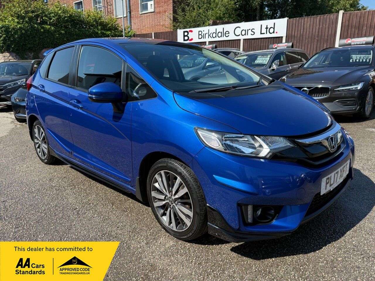 A 2017 HONDA JAZZ 1.3 i-VTEC EX Navi Hatchback 5dr Petrol CVT Euro 6 (s/s) (102 ps) 1OWNER - A 2017 HONDA JAZZ 1.3 i-VTEC EX Navi Hatchback 5dr Petrol CVT Euro 6 (s/s) (102 ps) 1OWNER -